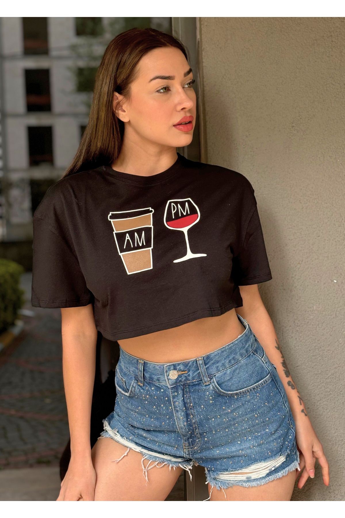Kadın Gri Bisiklet Yaka Baskılı Oversize Crop T-shirt - siyah