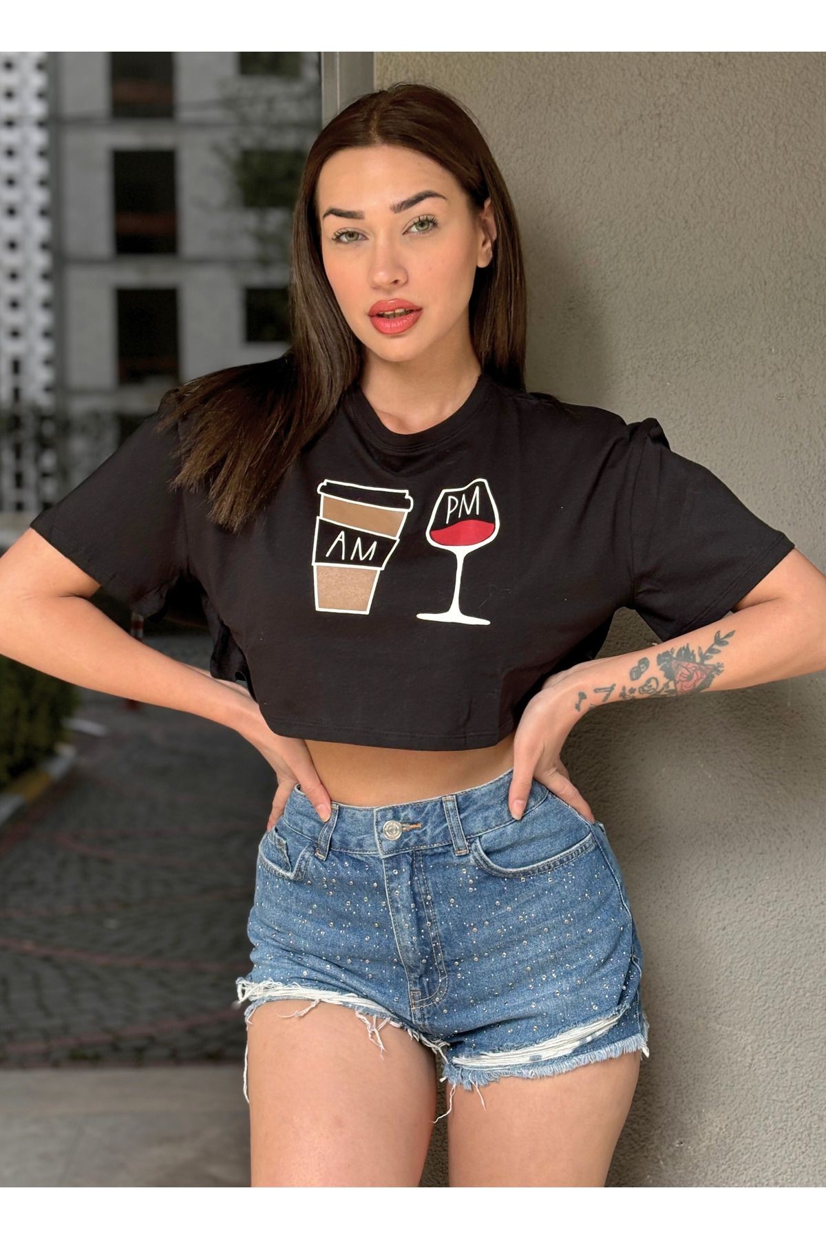 Kadın Gri Bisiklet Yaka Baskılı Oversize Crop T-shirt - siyah