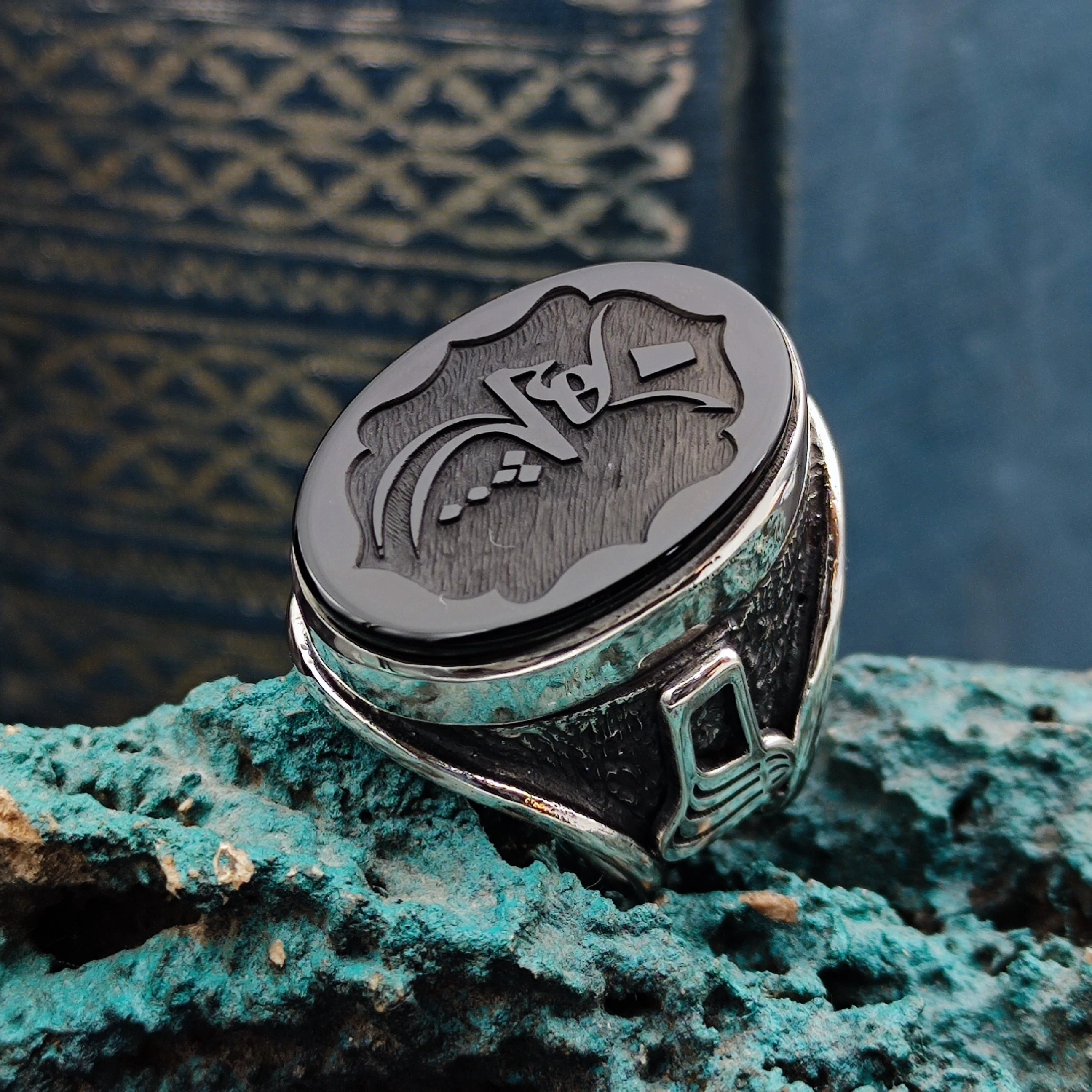 Onix Taşının üzerine Tasavvuf "Hiç" Kazınmıştır. 925 Ayar Gümüş Erkek Yüzüğü.