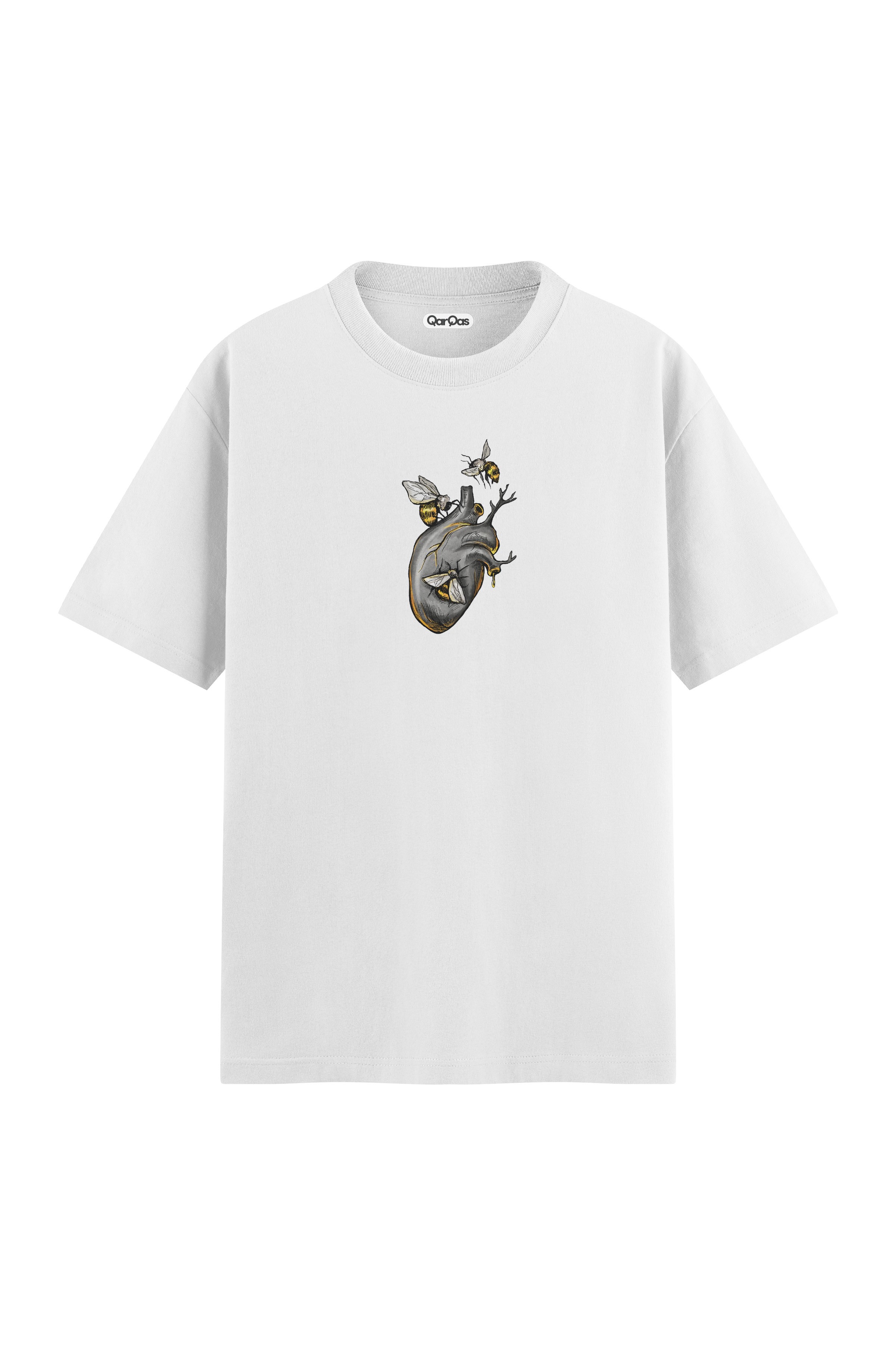 Heart and Bee - Regular T-Shirt