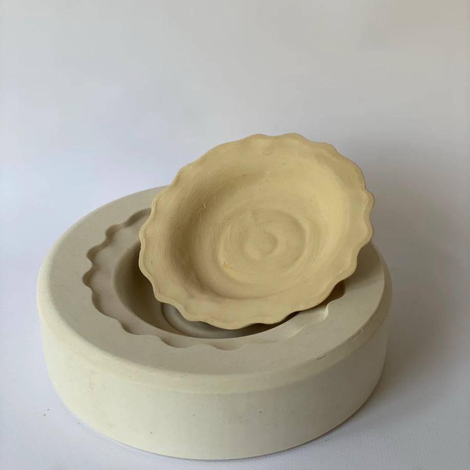 LPL-007 — DALGALI ÇUKUR TABAK ALÇI KALIBI