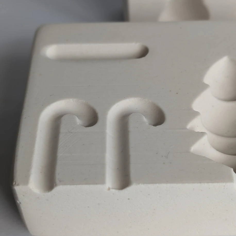 LCH-005 — YILBAŞI AĞACI - KARDAN ADAM - ŞEKER BASTONU CHARM ALÇI KALIBI