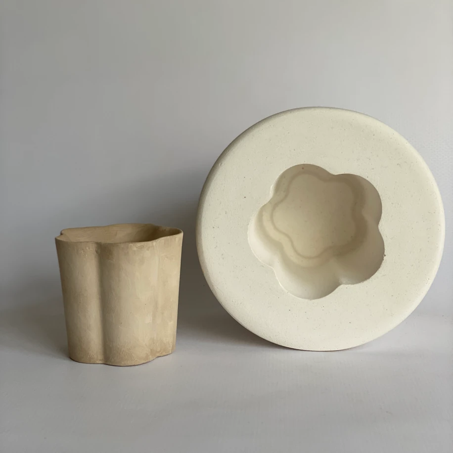 LMG-040 — ÇİÇEK FORMLU KUPA ALÇI KALIBI