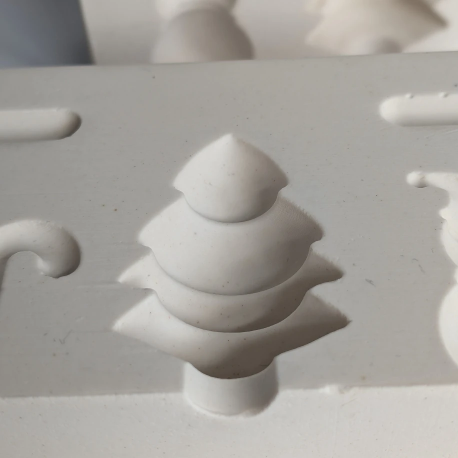 LCH-005 — YILBAŞI AĞACI - KARDAN ADAM - ŞEKER BASTONU CHARM ALÇI KALIBI