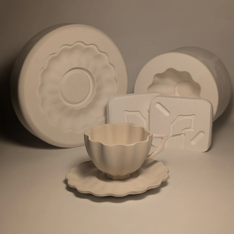 LSET-003 İNGİLİZ FİNCANI KUPA, TABAK VE KULP ALÇI KALIP SETİ