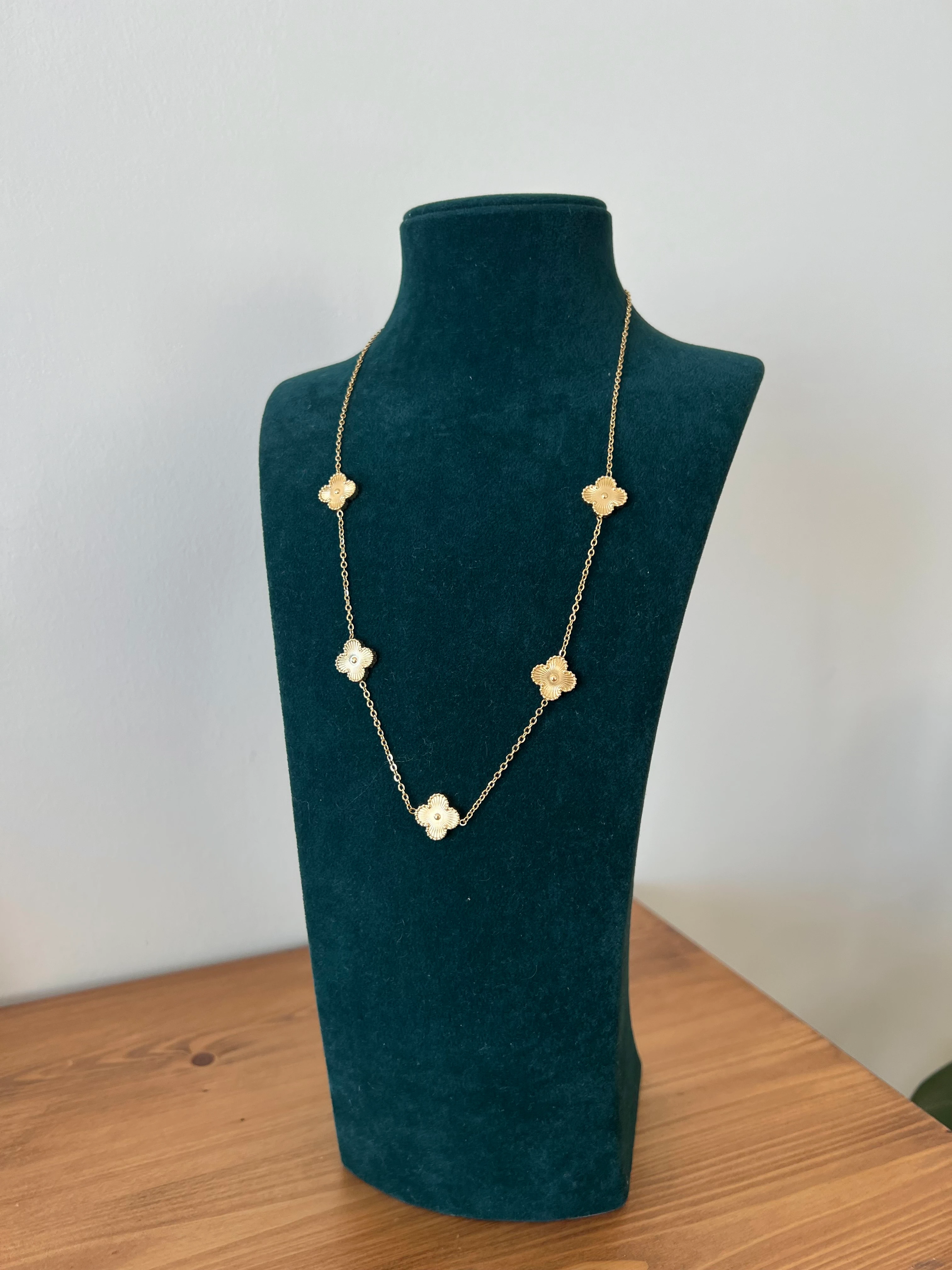 Gold Yonca Kolye Tek Sıra (Çift taraflı)