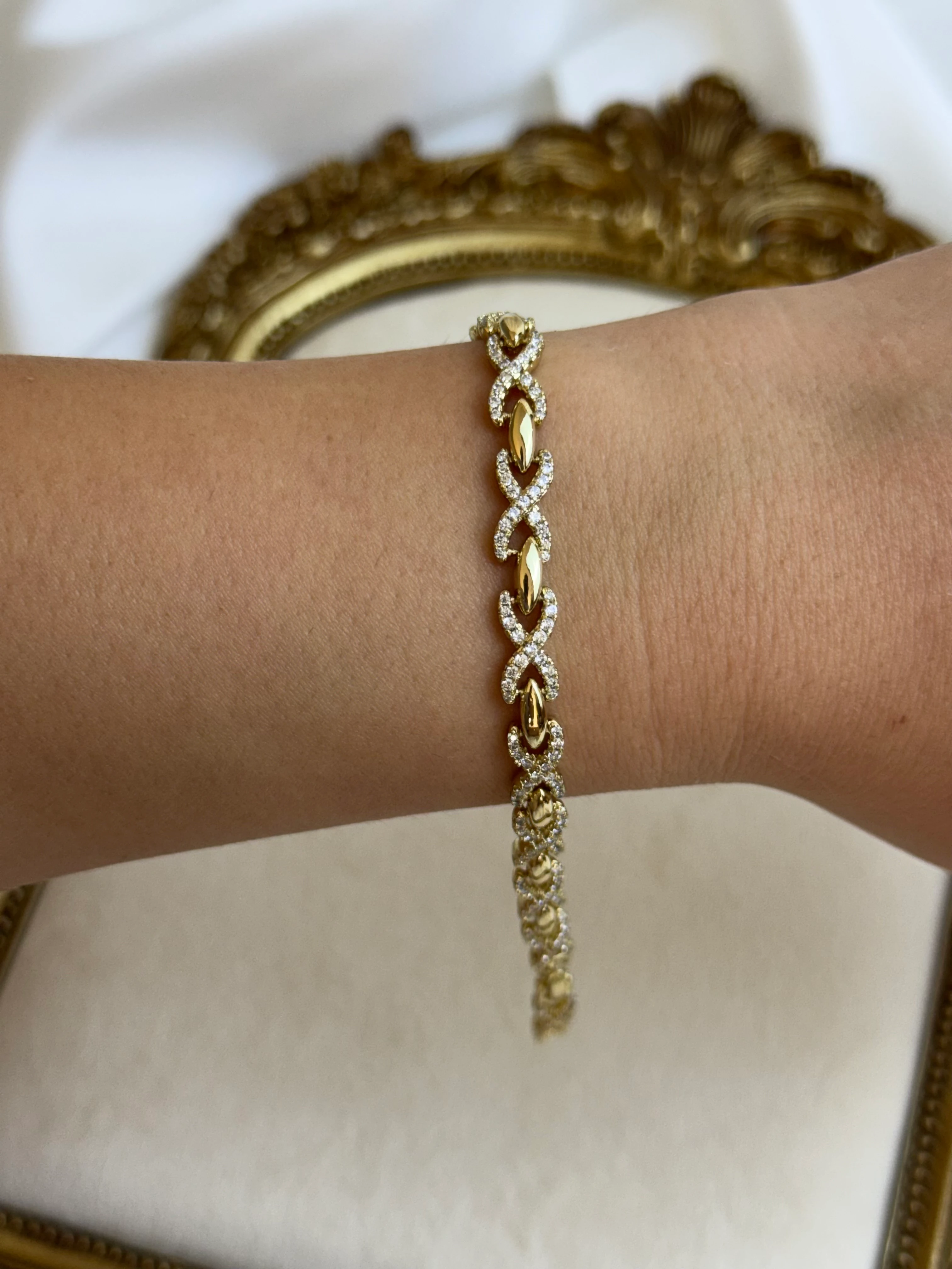 Kurdele Detay Bileklik