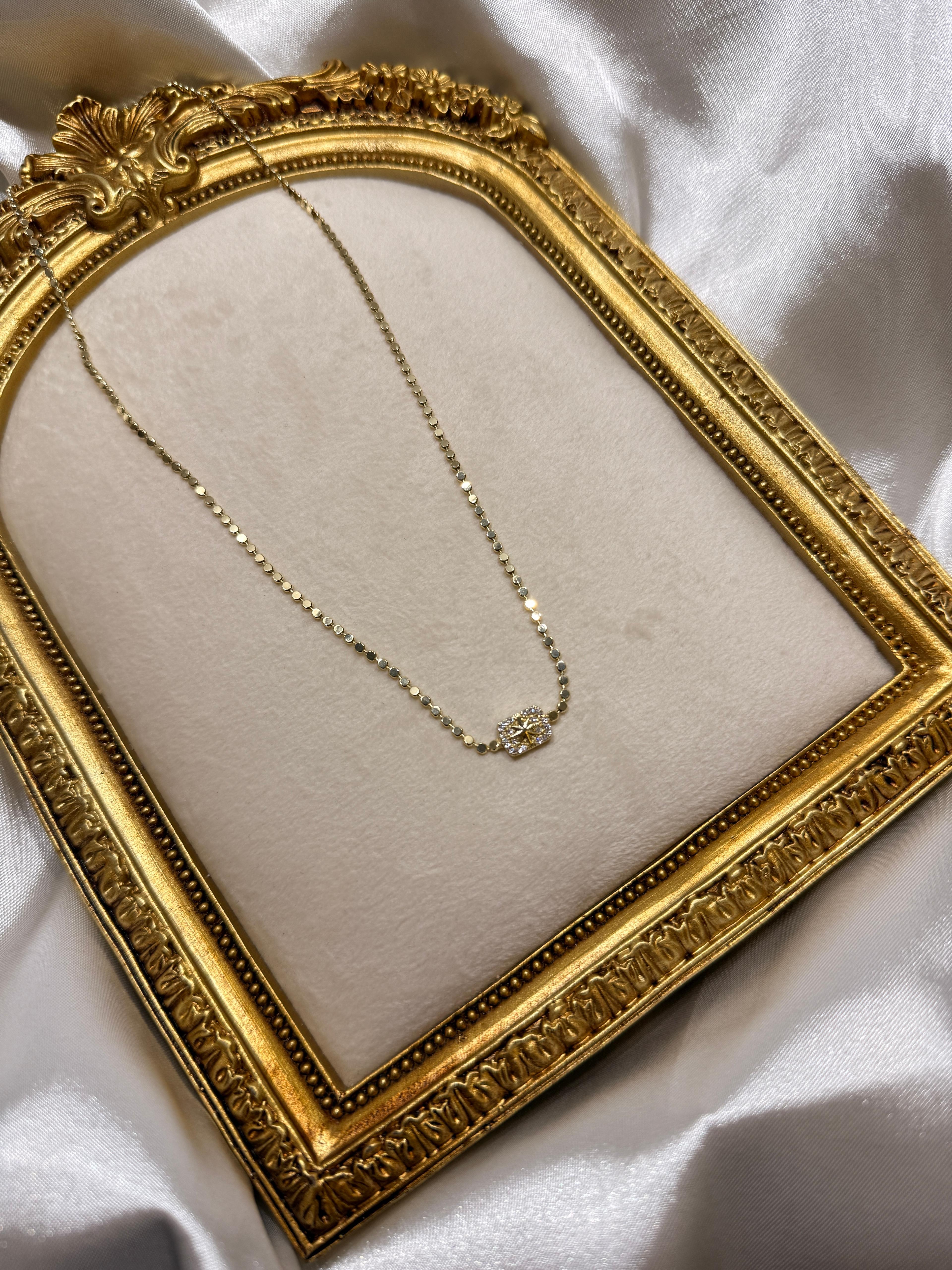14 K Pullu Yıldızlı Kolye 