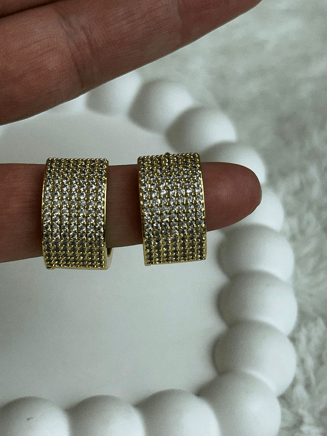 Gold Taşlı Küpe
