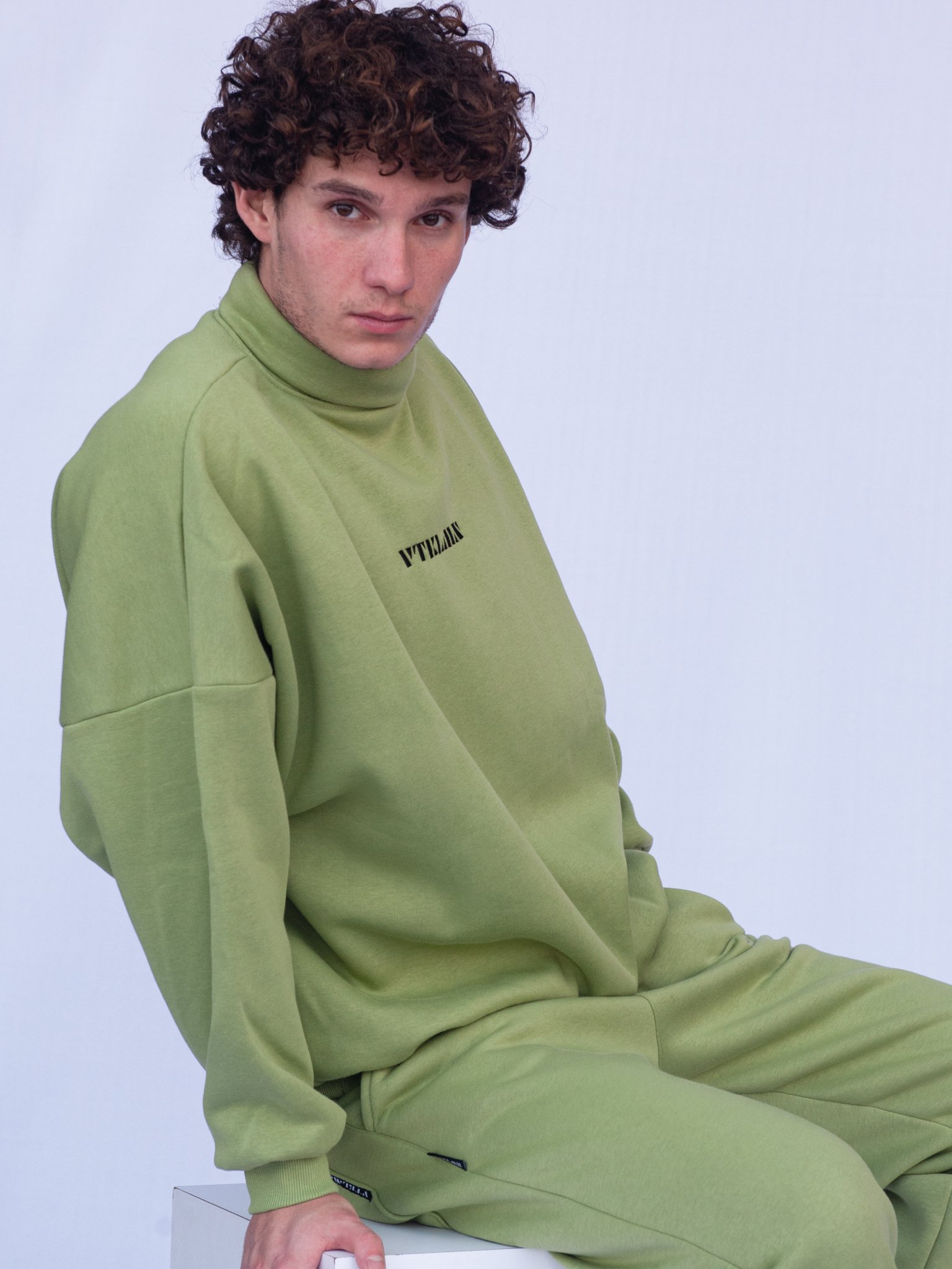 Sweatshirt - Turtleneck Green