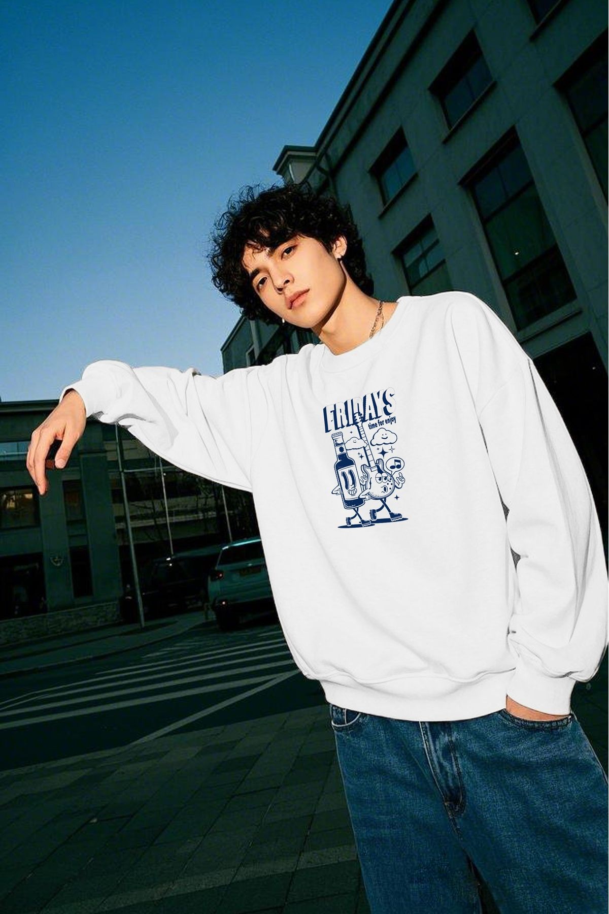 Fridays Baskılı Unisex Kalın Içi Polarlı Oversize Sweatshirt