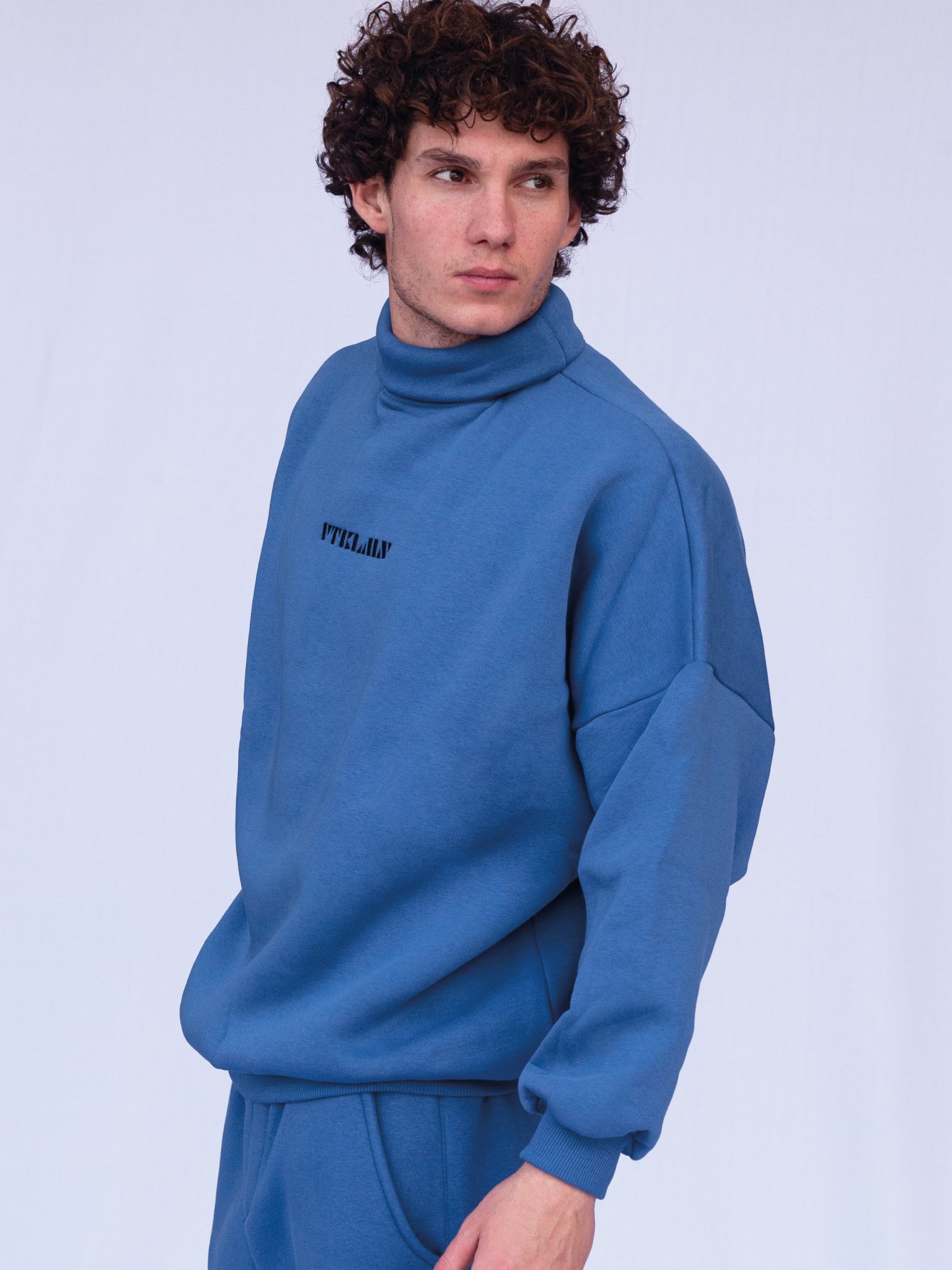 Sweatshirt - Turtleneck Navy Blue