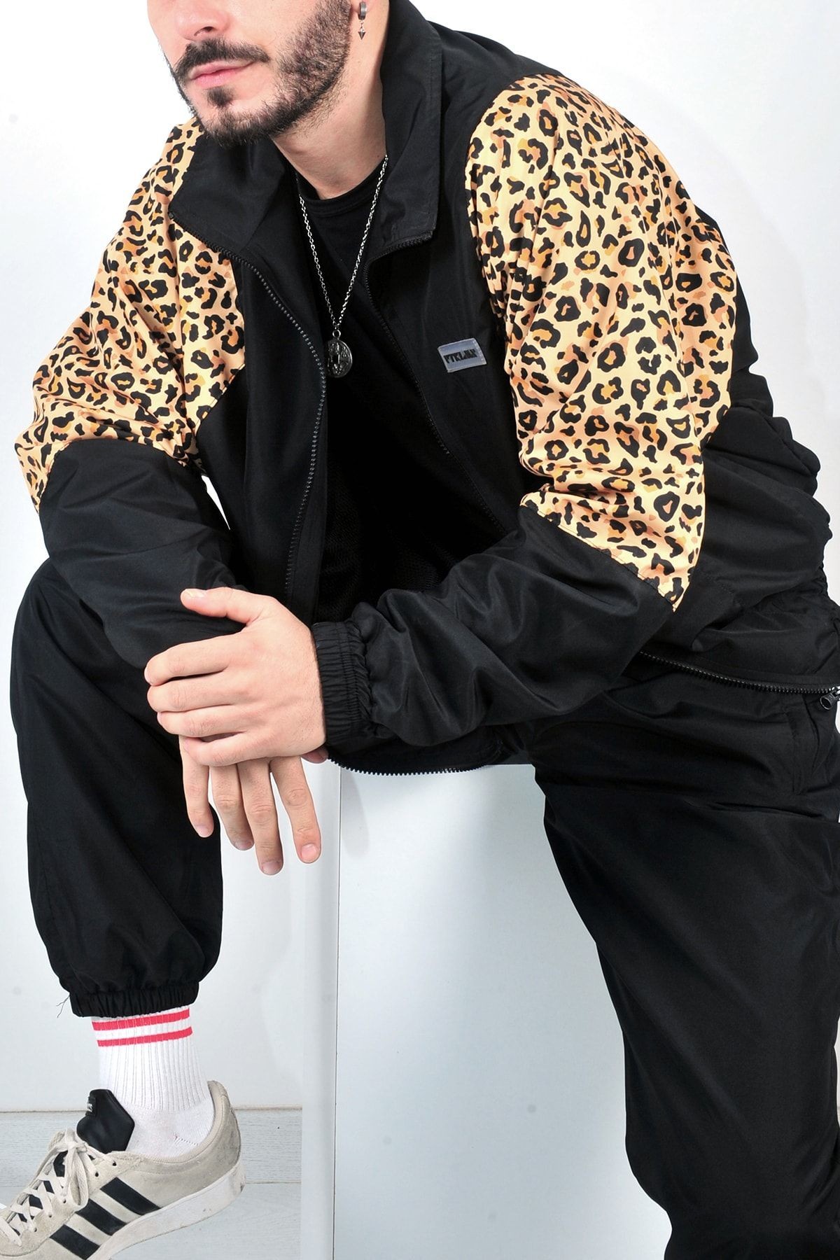 Siyah Leopar Desenli Bomber Ceket - DESENLİ