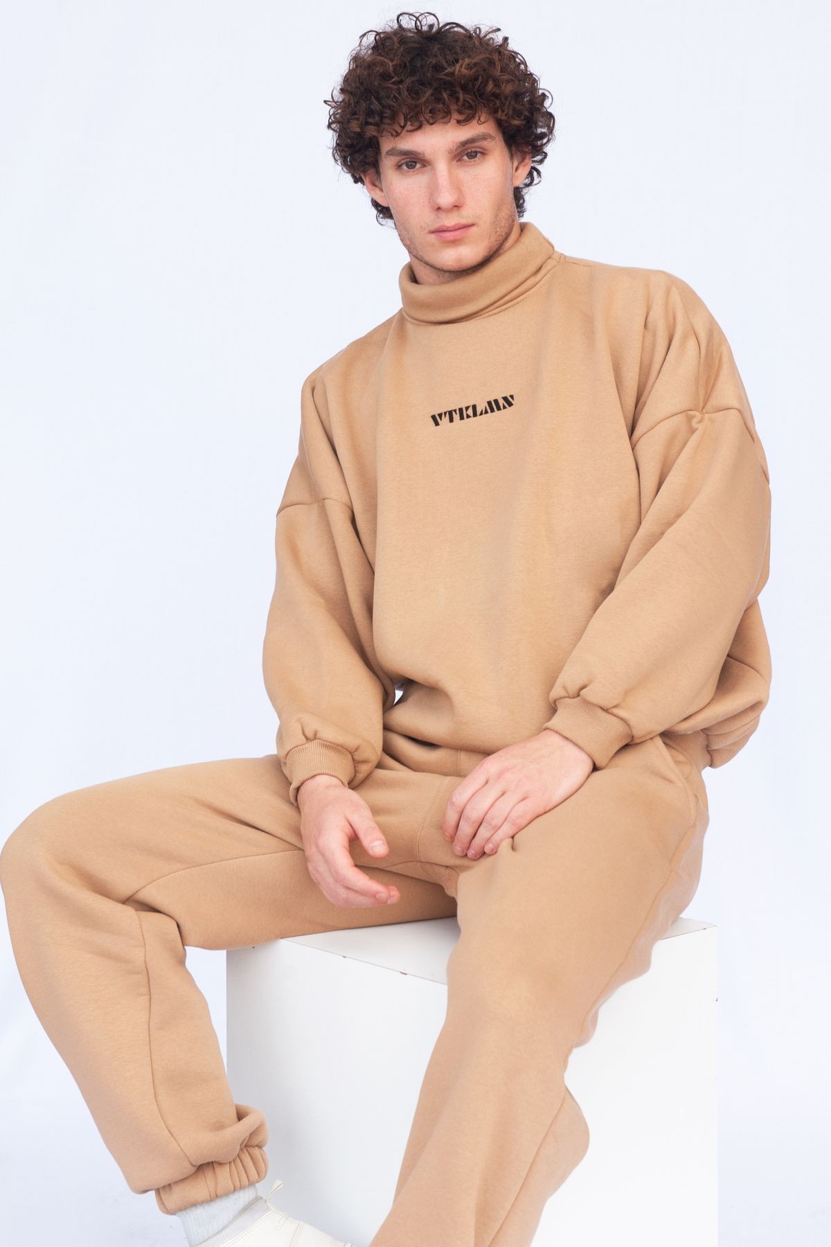 Kadın Erkek Boğazlı Oversize Sweatshirt