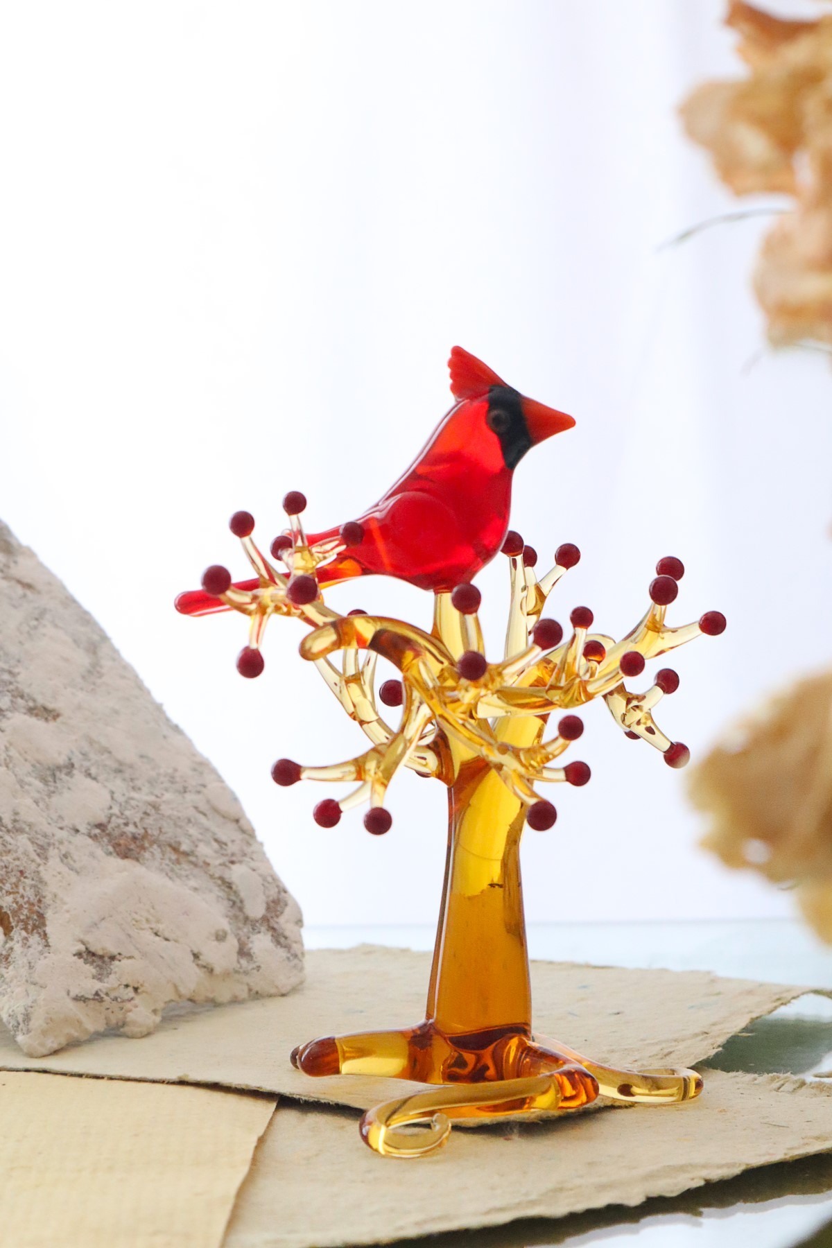 Ağaçta Kırmızı Kardinal Kuş El Yapımı Cam Dekoratif Masa Üstü Biblo