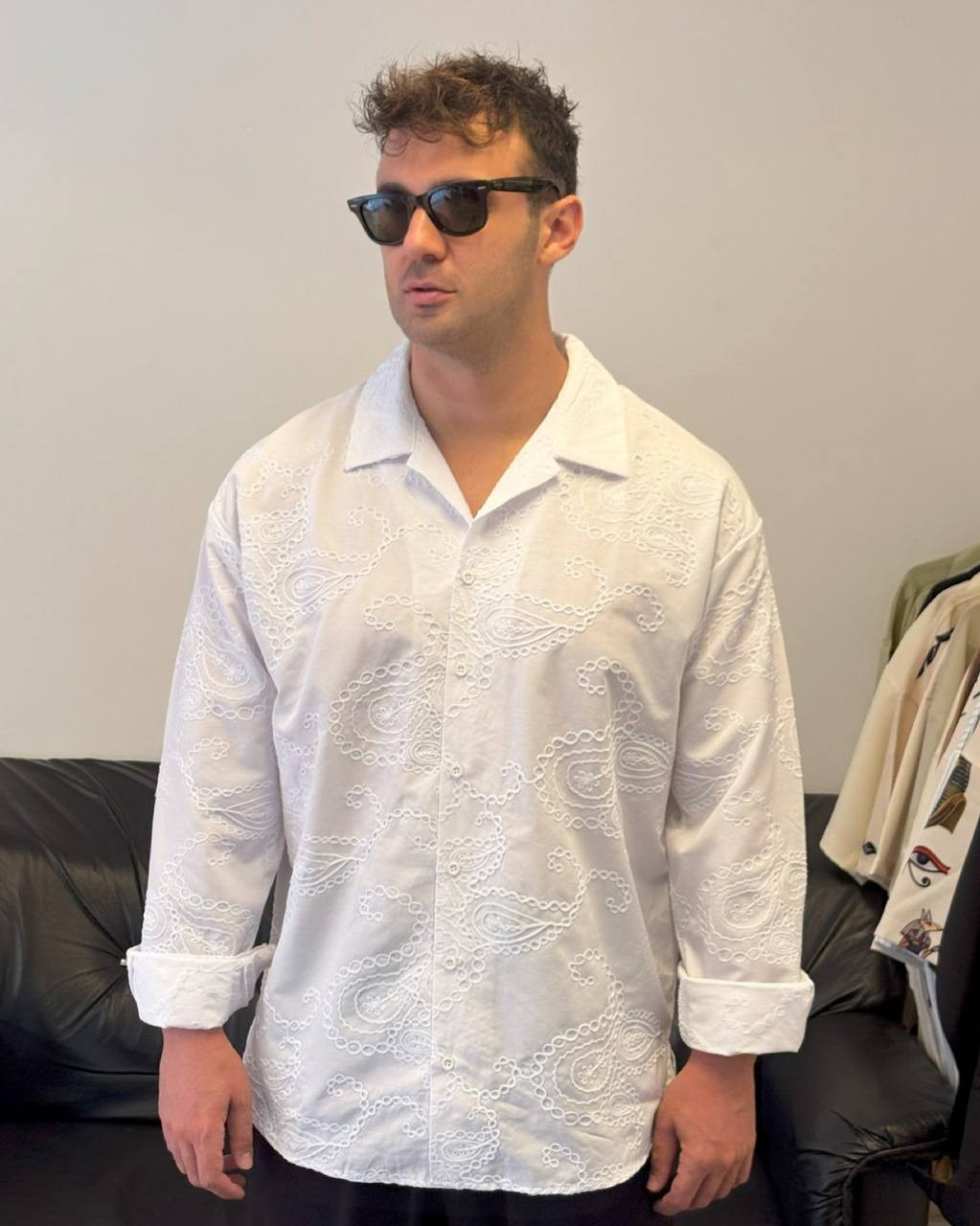 Nakışlı Oversize Beyaz gömlek