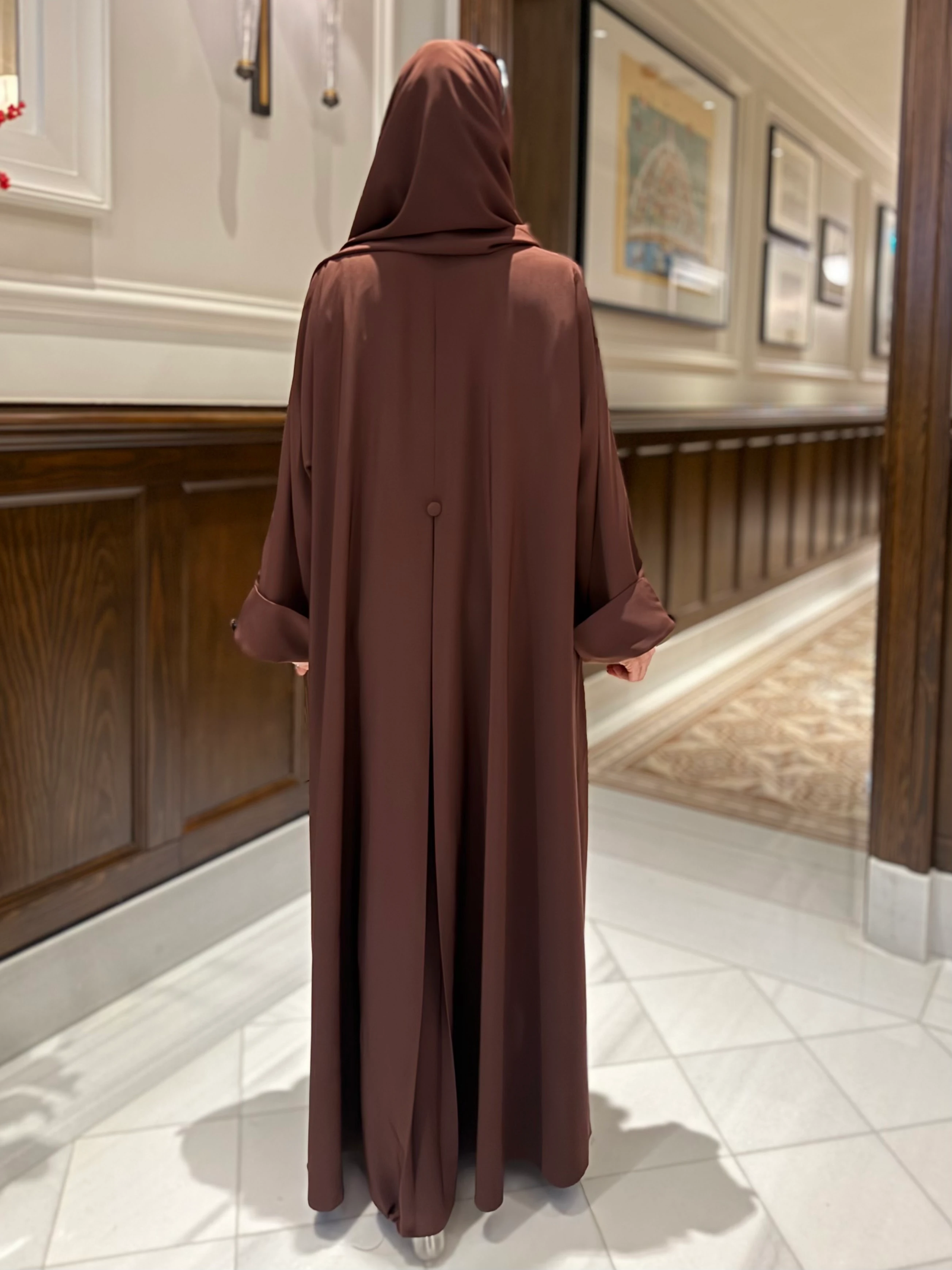 Düğme Detaylı Kolu V Kahve Abaya ✨