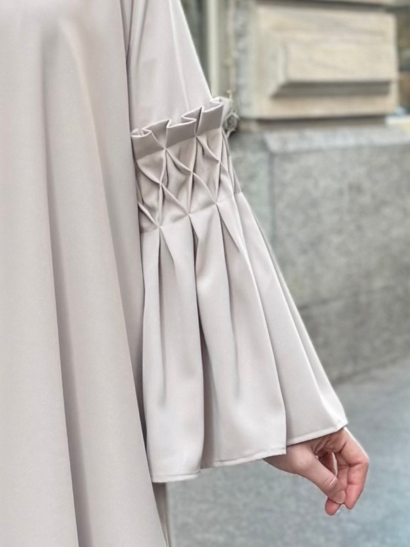 Lal Abaya ✨