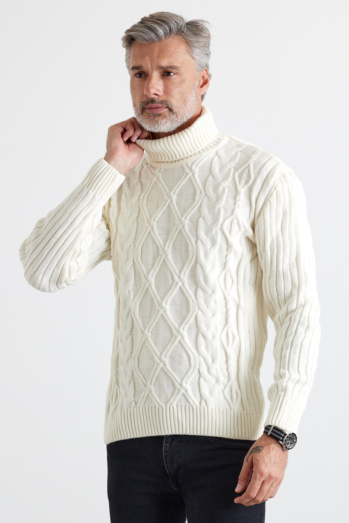 Men's Cable Knit Argyle Pattern Full Turtleneck Ribbed Thick Sweater - White