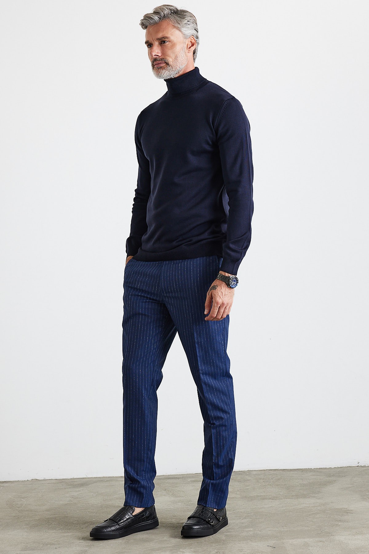 Men's Slim Fit Tight Cut Fisherman Neck Sweater - Navy blue