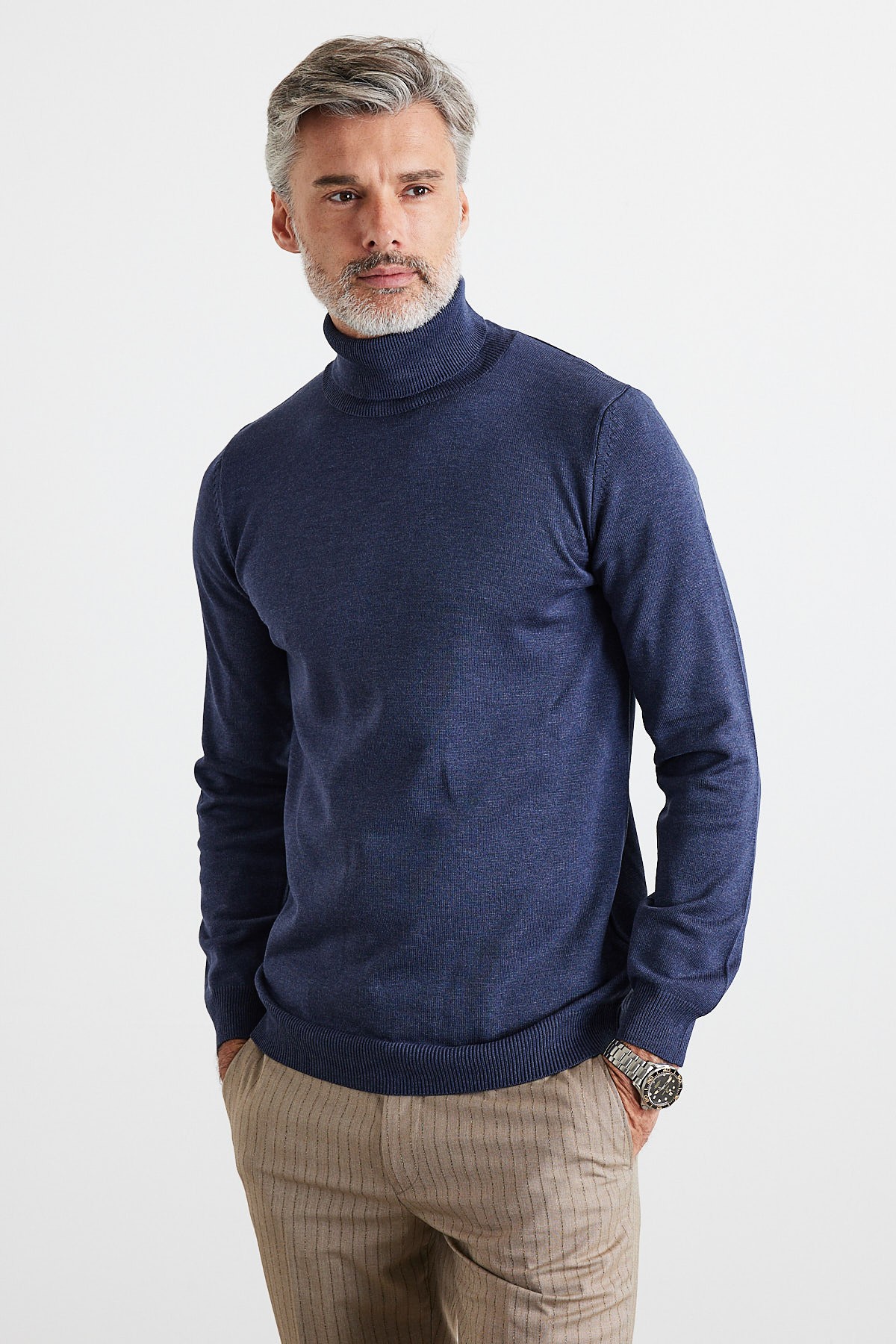 Men's Slim Fit Tight Cut Fisherman Neck Sweater - Aviator Color