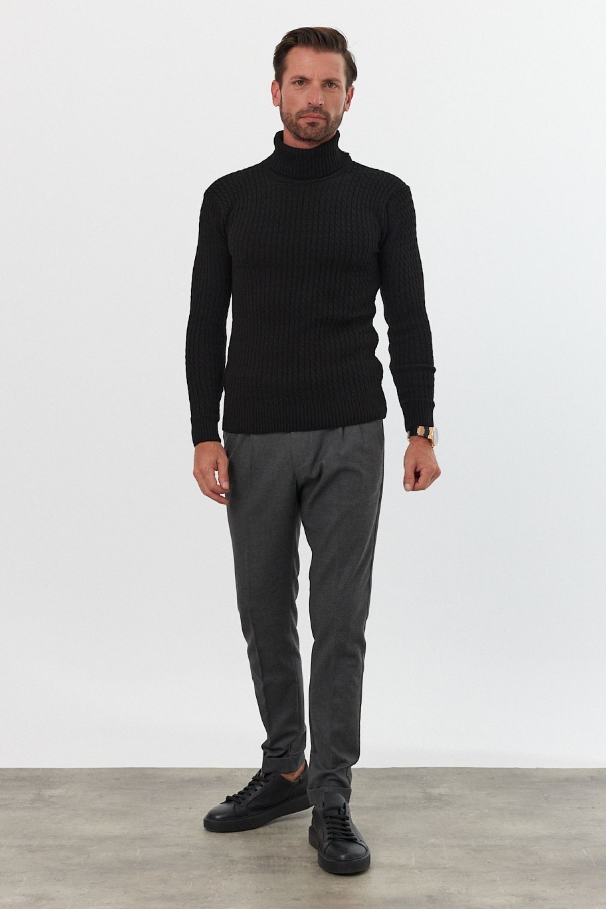 Turtleneck Neck Slim Fit Cable Knit Sweater