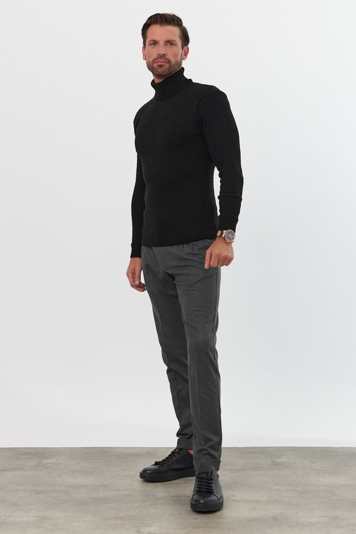 Turtleneck Neck Slim Fit Cable Knit Sweater