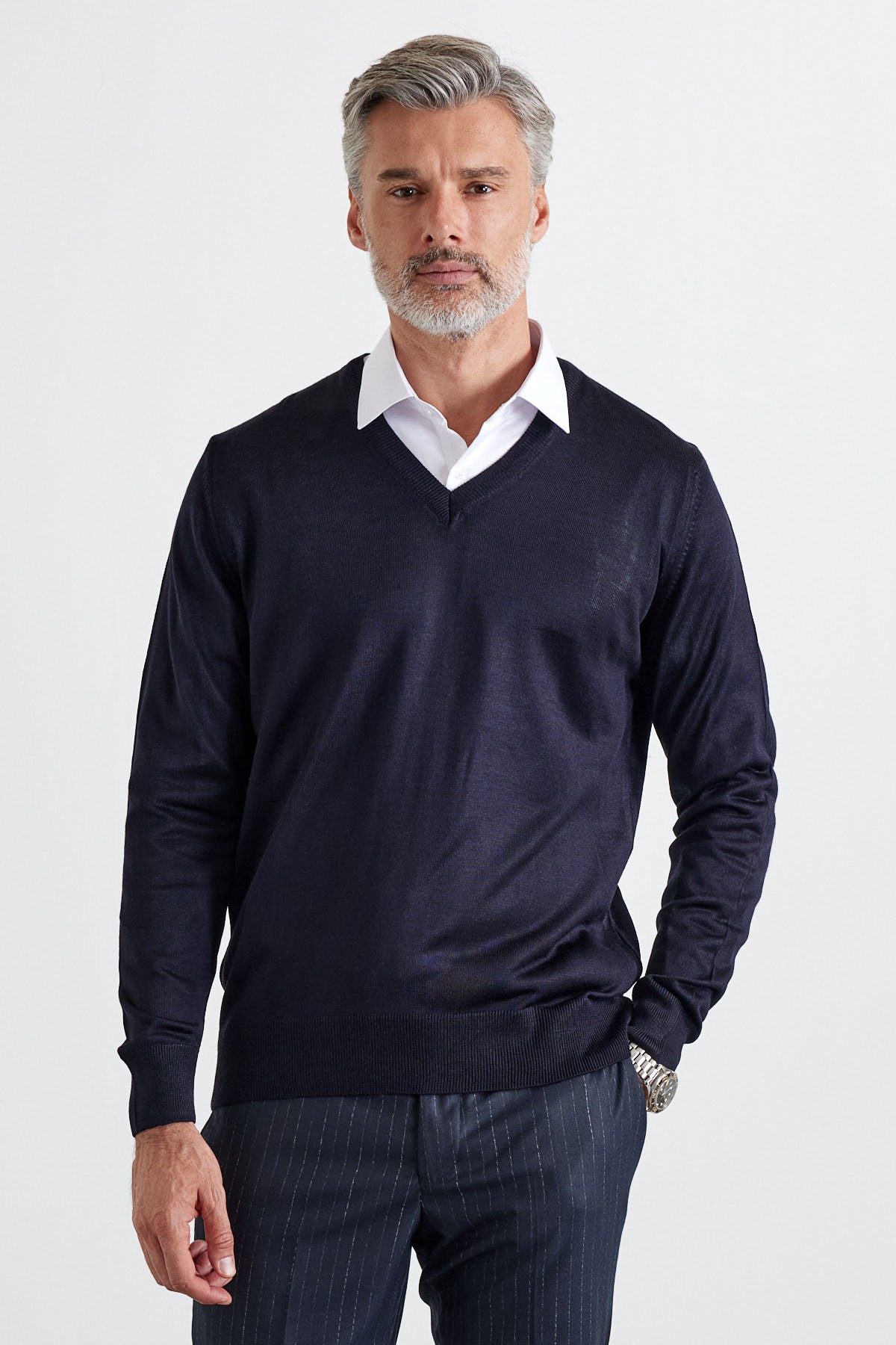  Men's Standard Fit Regular Cut V-Neck Sweater