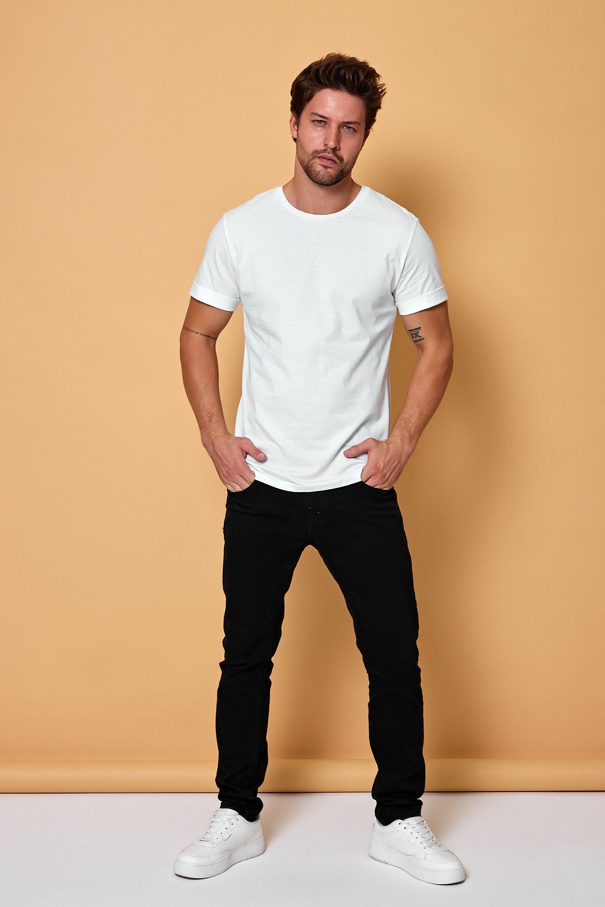 Erkek Slim Fit Yüksek Kalite %100 Pamuk Basic Tişört 24/1 - Beyaz