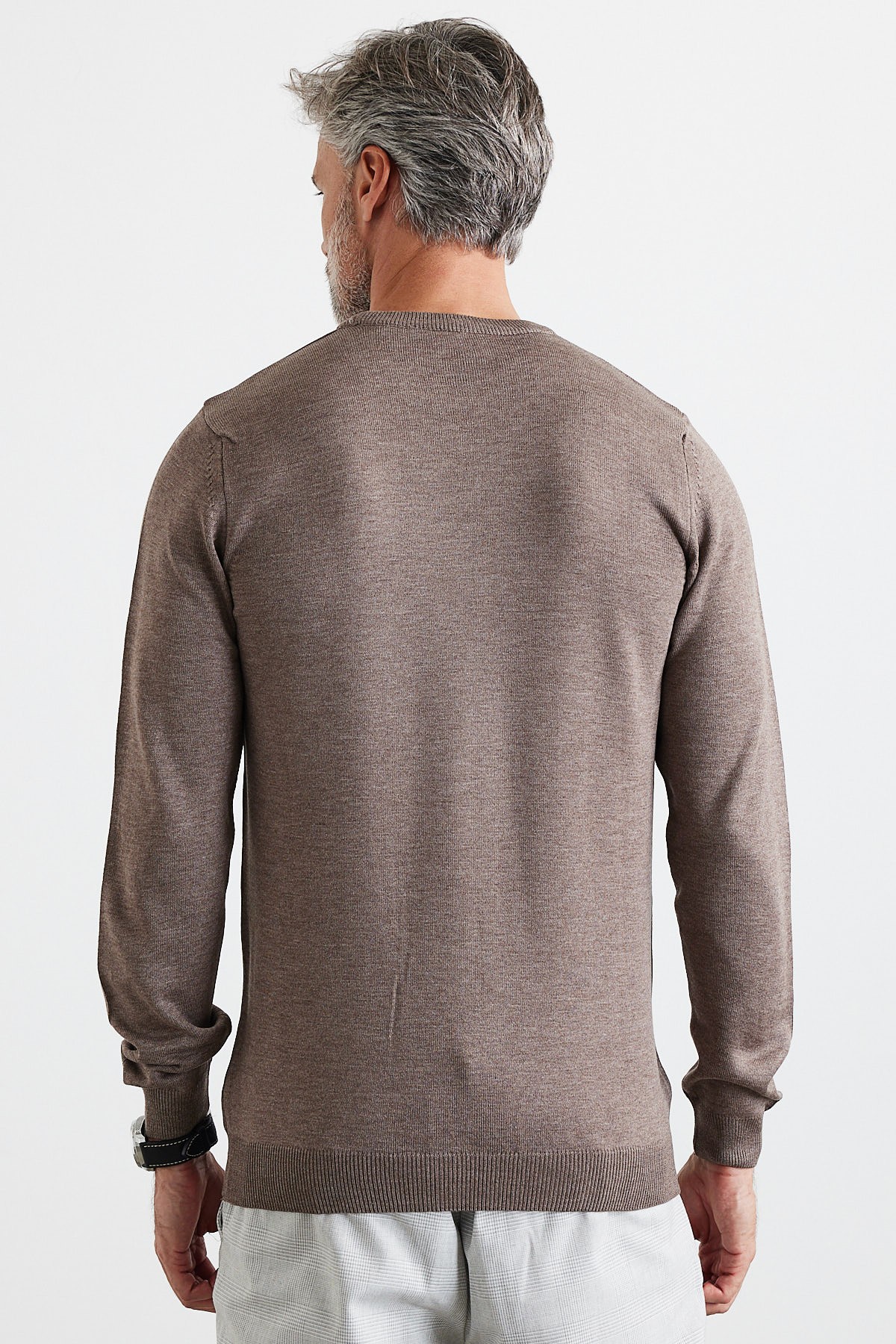 Men's Slim Fit Narrow Cut Turtleneck Sweater - Brown