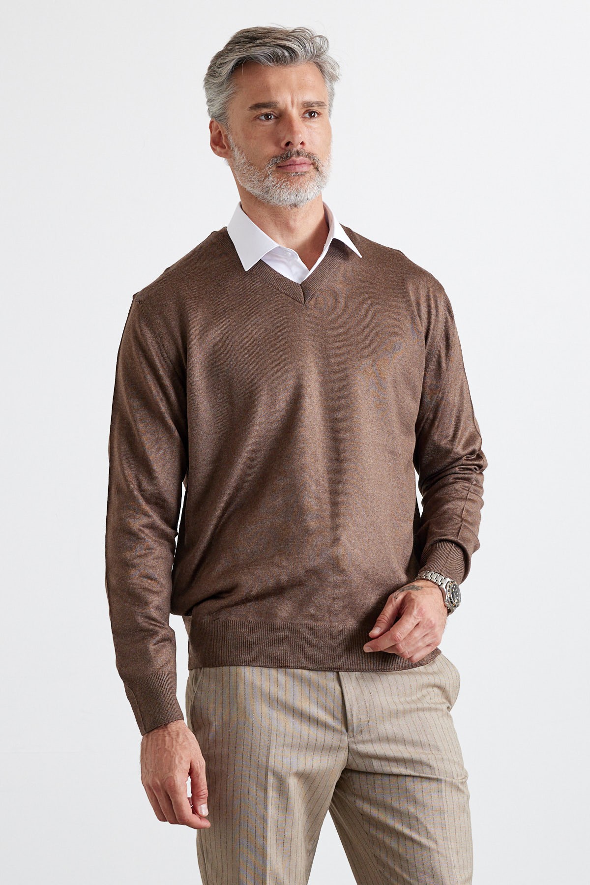  Men's Standard Fit Regular Cut V-Neck Sweater - Brown