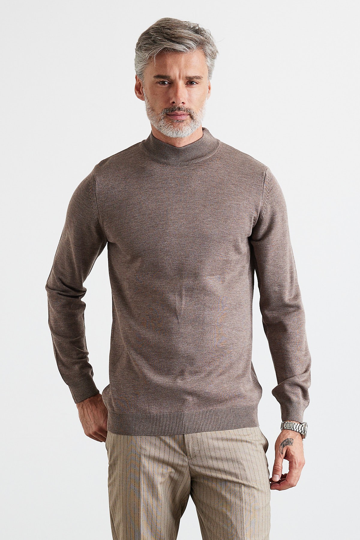 Men's Slim Fit Narrow Cut Half Fisherman's Collar Turtleneck Sweater - Brown