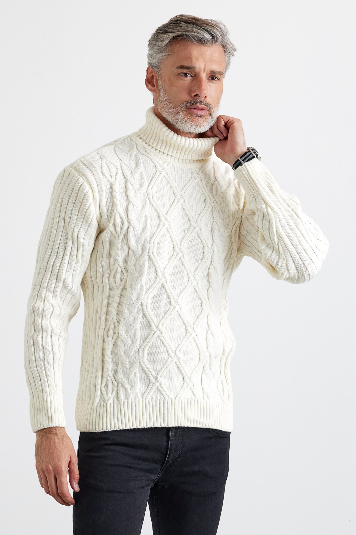 Men's Cable Knit Argyle Pattern Full Turtleneck Ribbed Thick Sweater - White