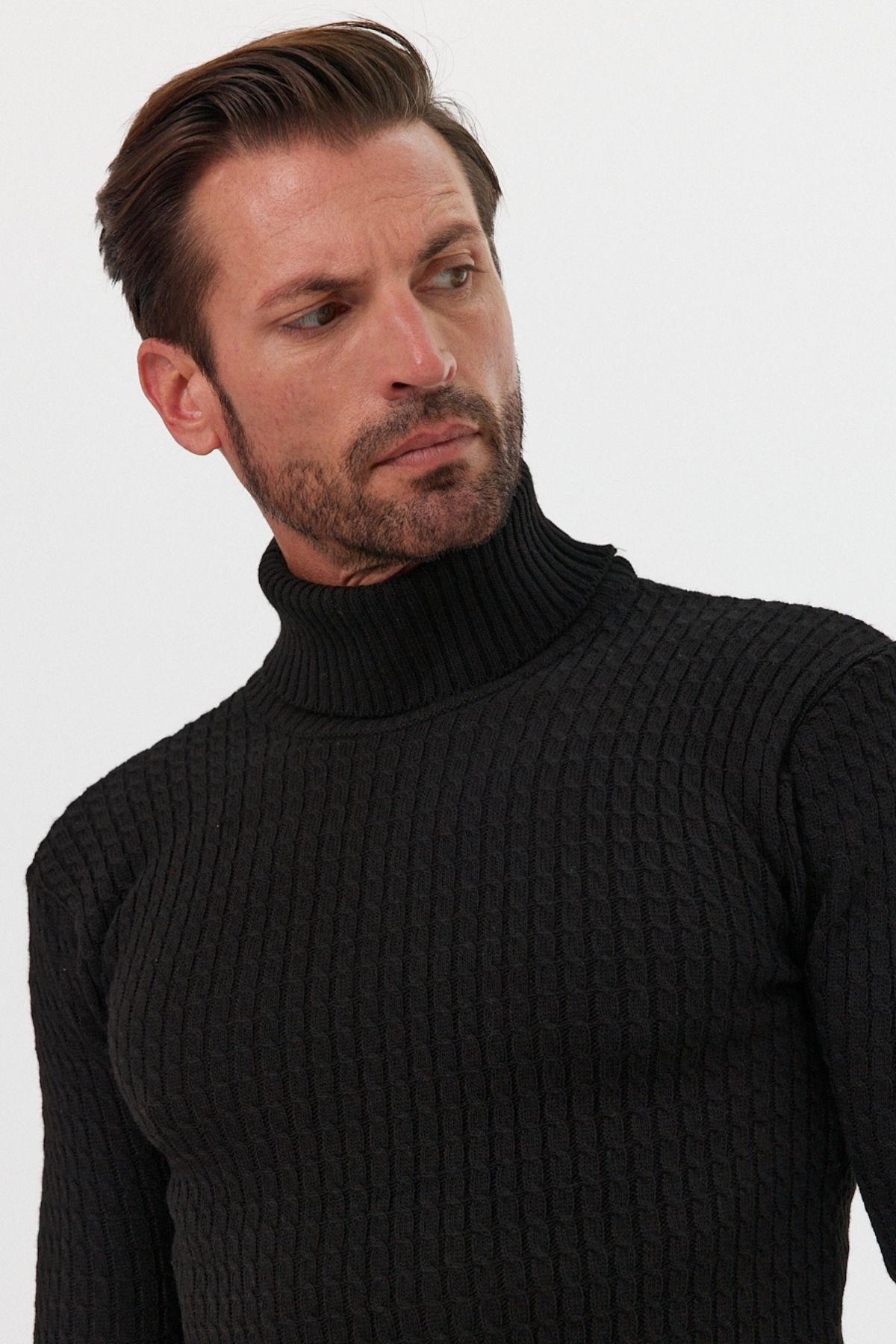 Turtleneck Neck Slim Fit Cable Knit Sweater