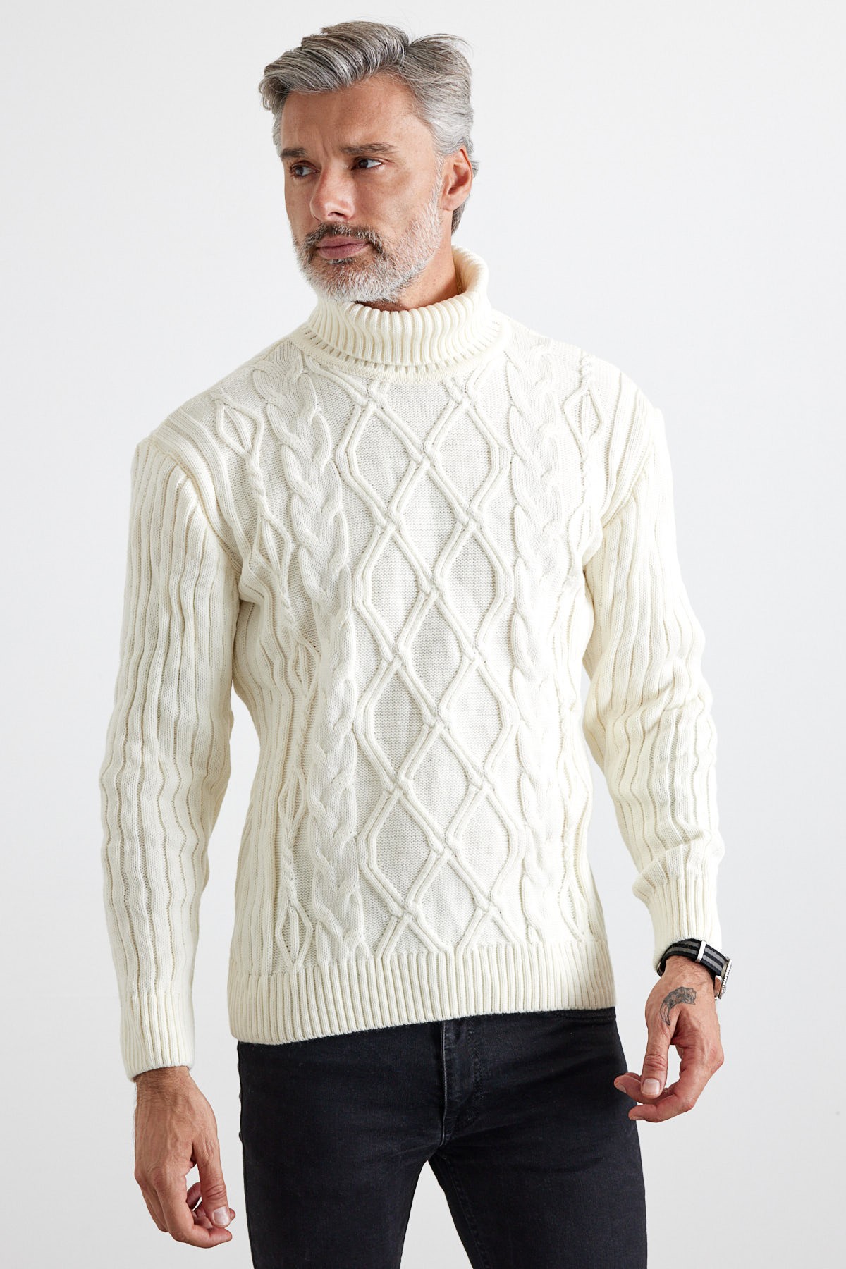 Men's Cable Knit Argyle Pattern Full Turtleneck Ribbed Thick Sweater - White