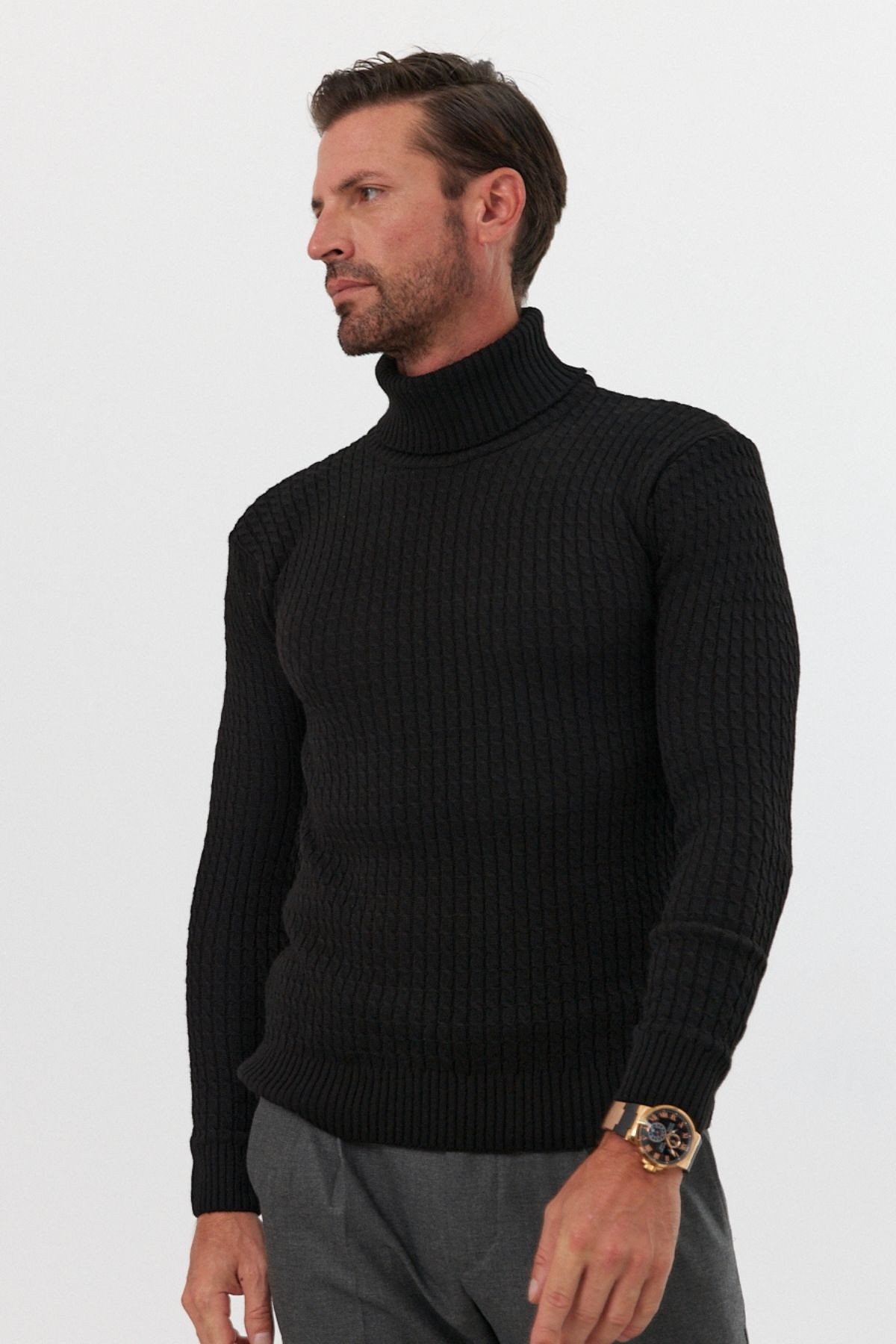 Turtleneck Neck Slim Fit Cable Knit Sweater