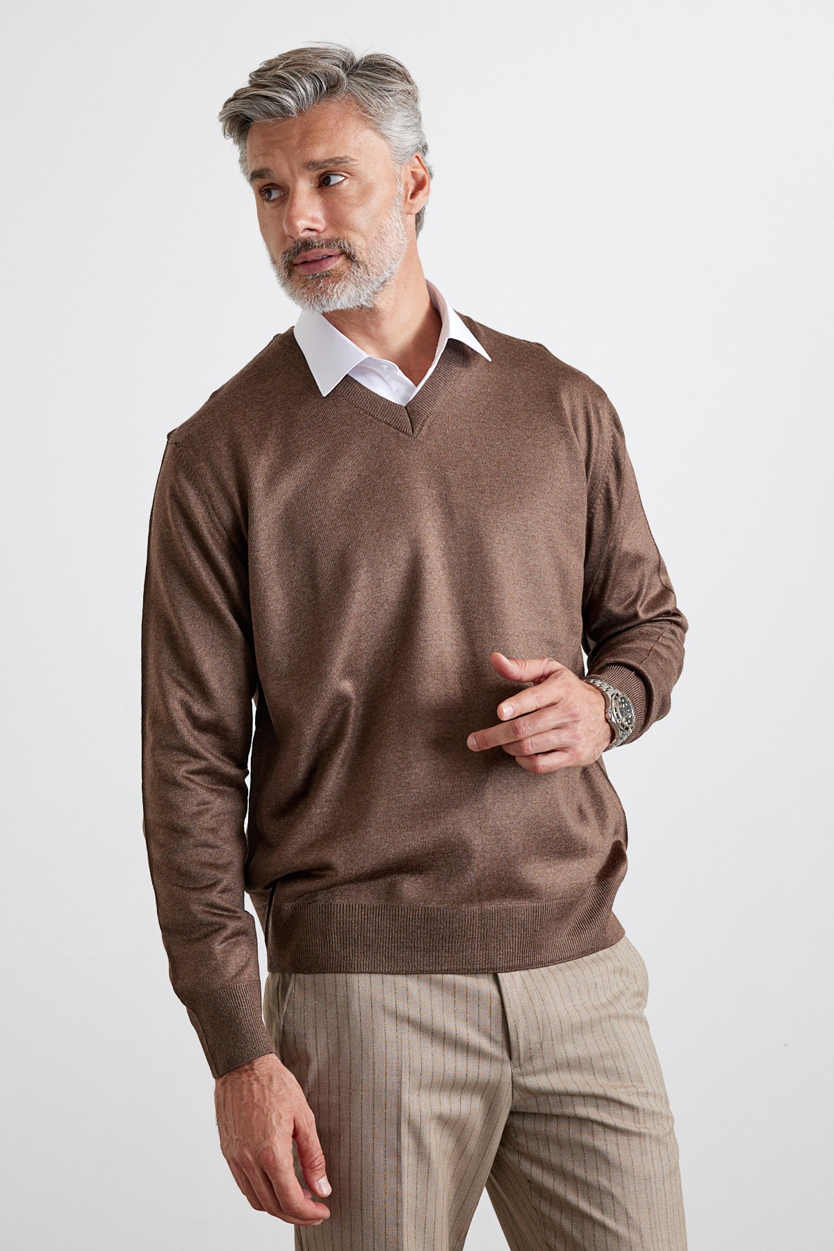  Men's Standard Fit Regular Cut V-Neck Sweater - Brown