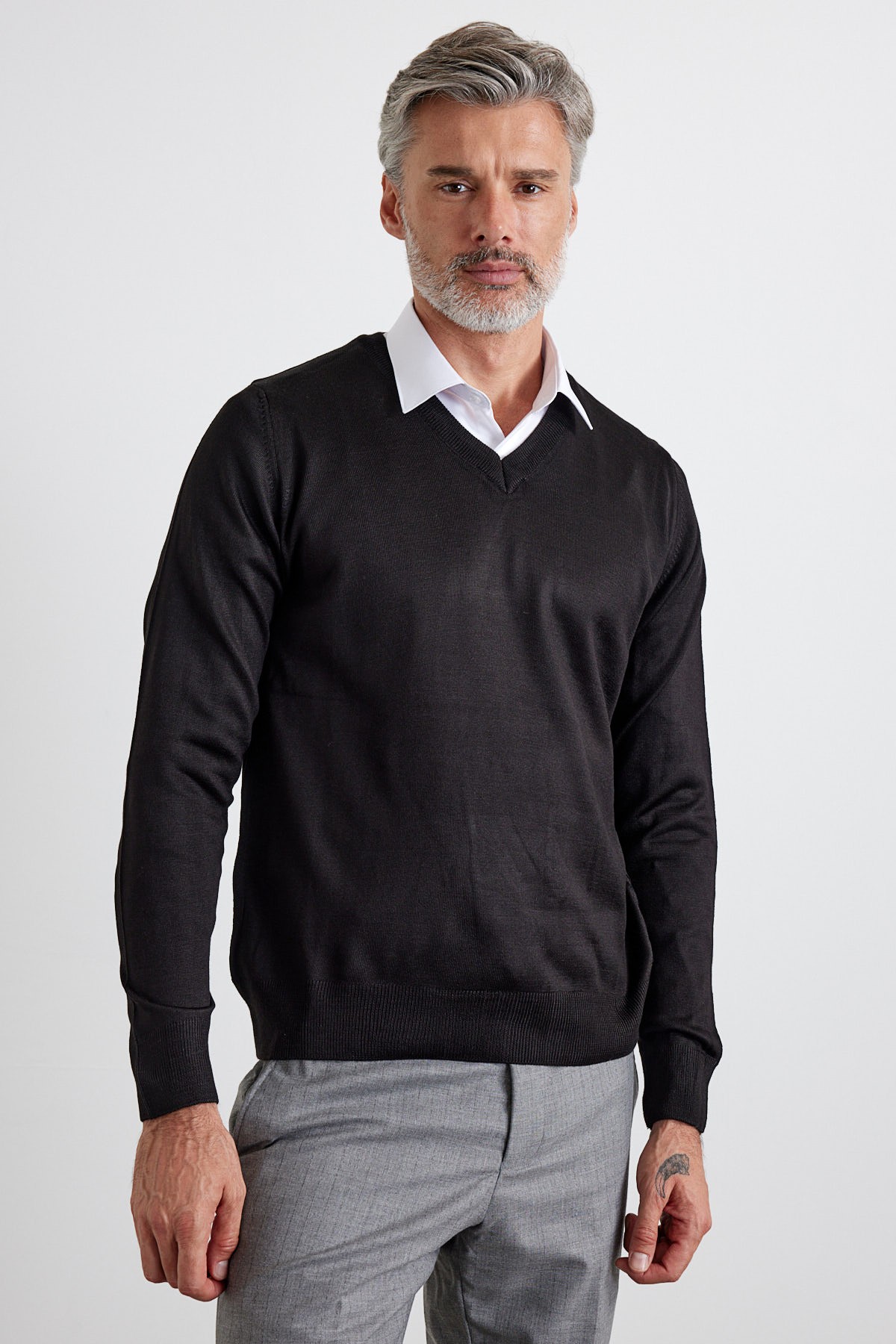  Men's Standard Fit Regular Cut V-Neck Sweater - Black