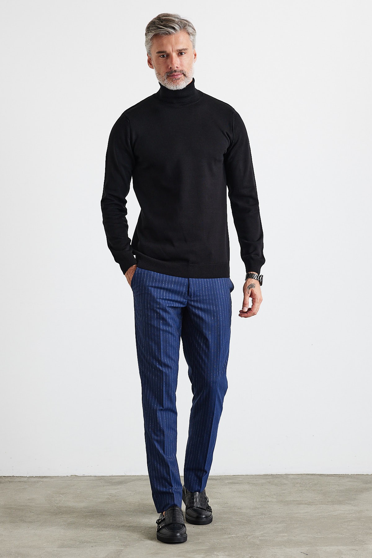 Men's Slim Fit Tight Cut Fisherman Neck Sweater - Black