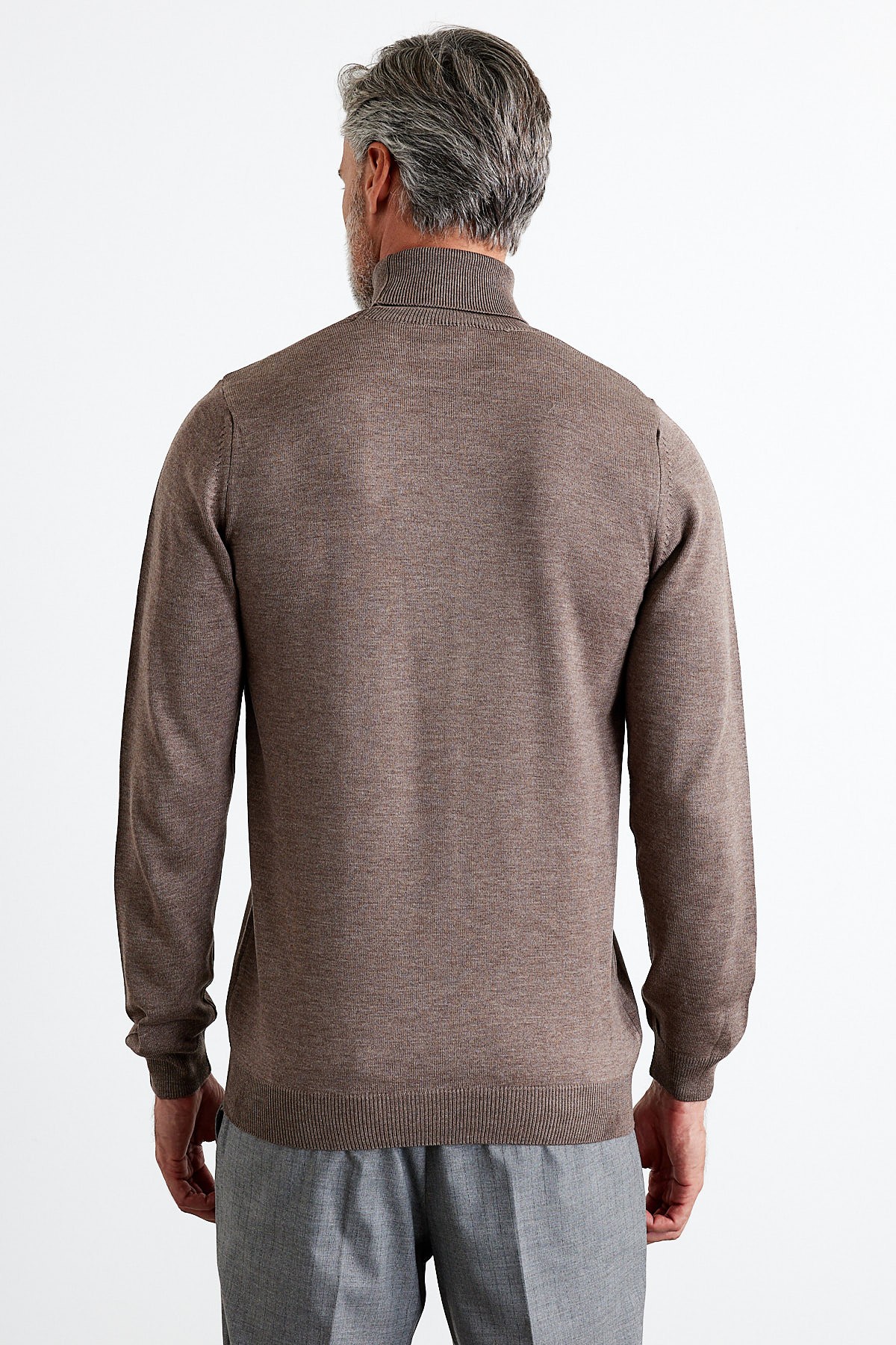 Men's Slim Fit Tight Cut Fisherman Neck Sweater - Brown