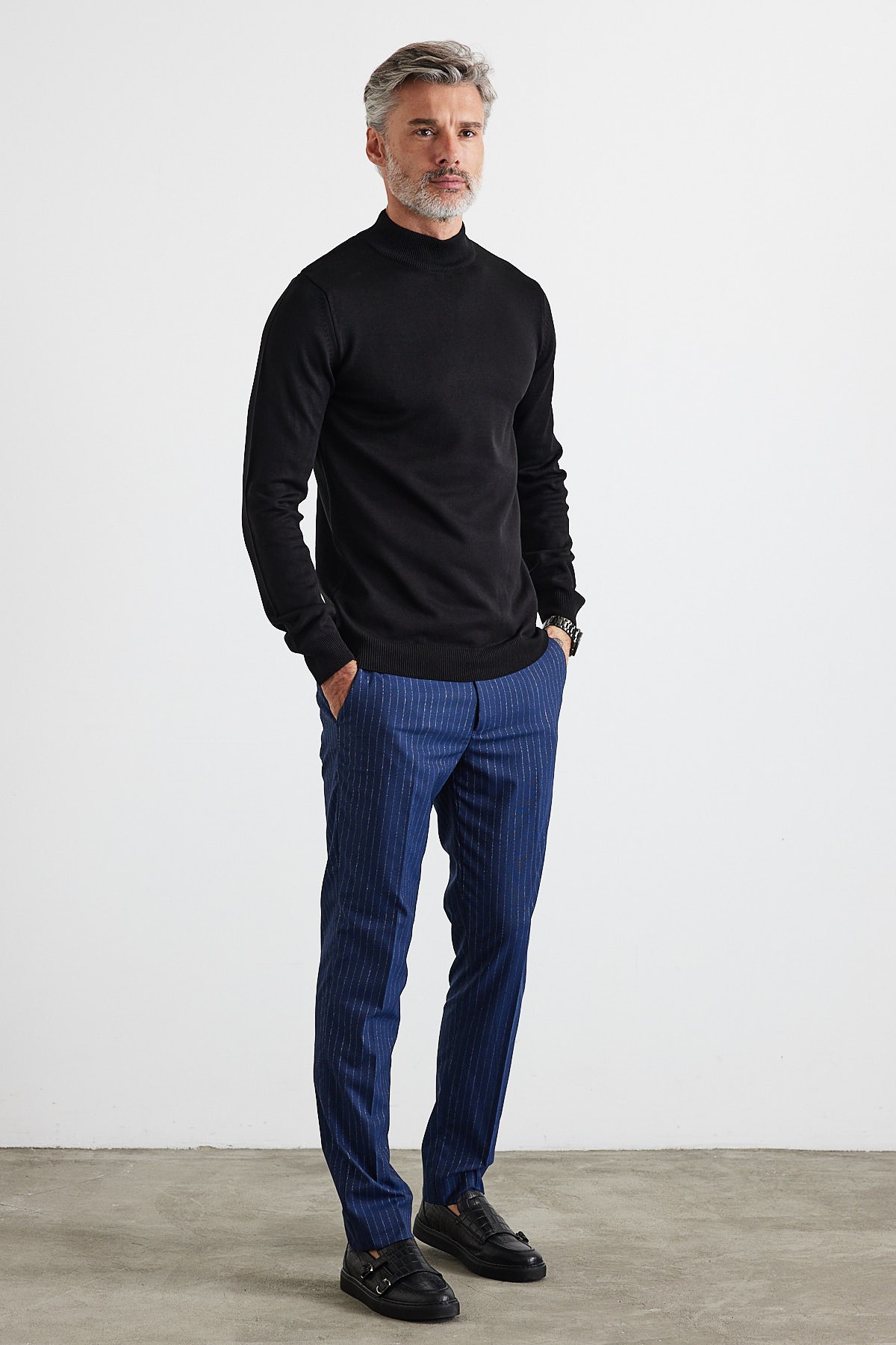 Men's Slim Fit Narrow Cut Half Fisherman's Collar Turtleneck Sweater - Black