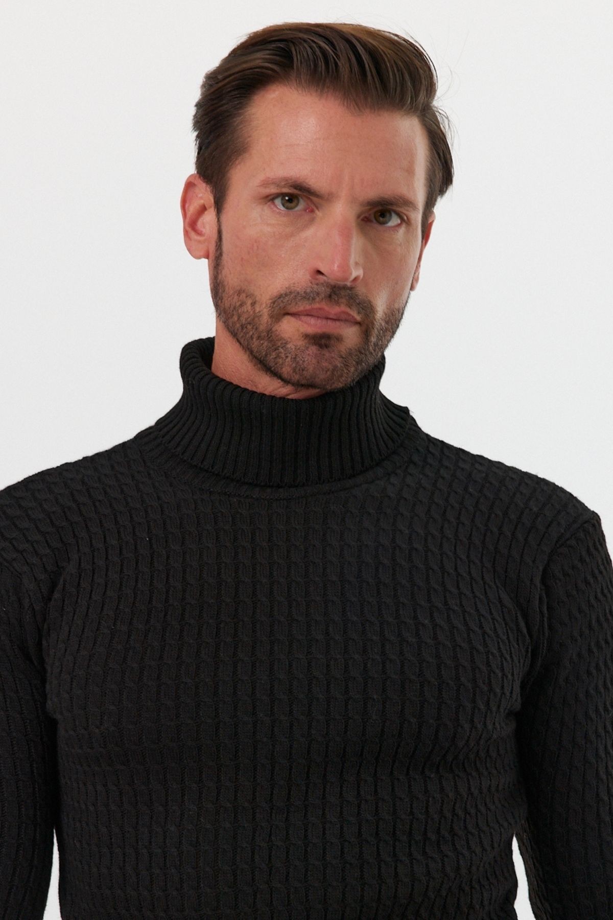 Turtleneck Neck Slim Fit Cable Knit Sweater