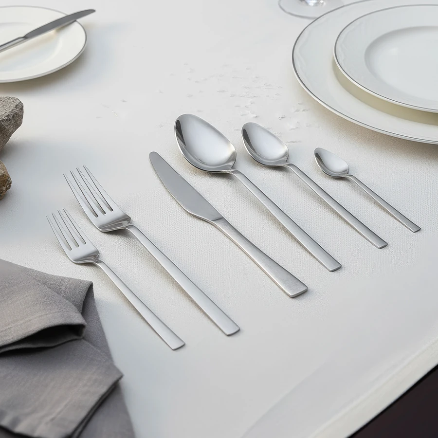 Tuana Kutulu 72 Parça Sade Çelik 12 Kişilik Çatal & Kaşık Takımı
