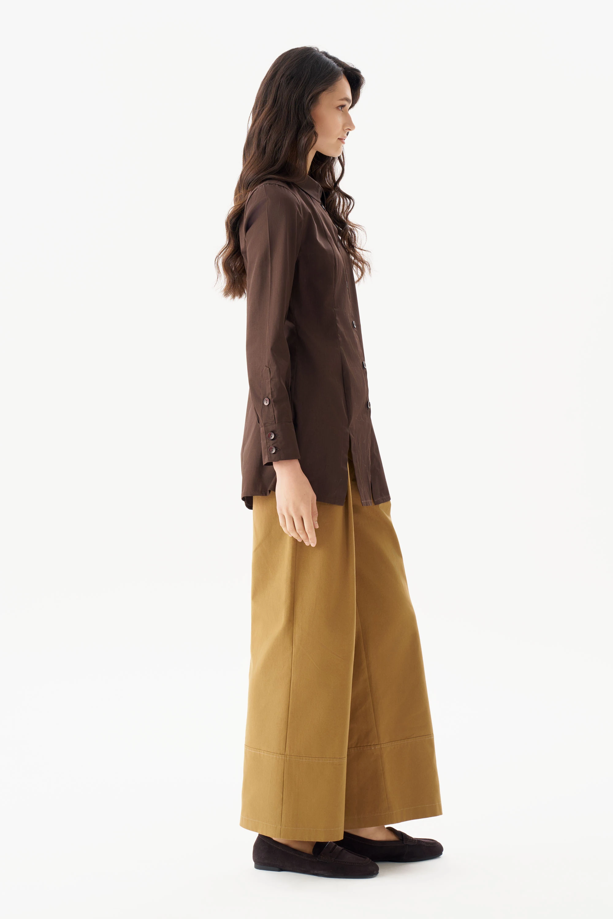 YIRTMAÇ DETAYLI GÖMLEK