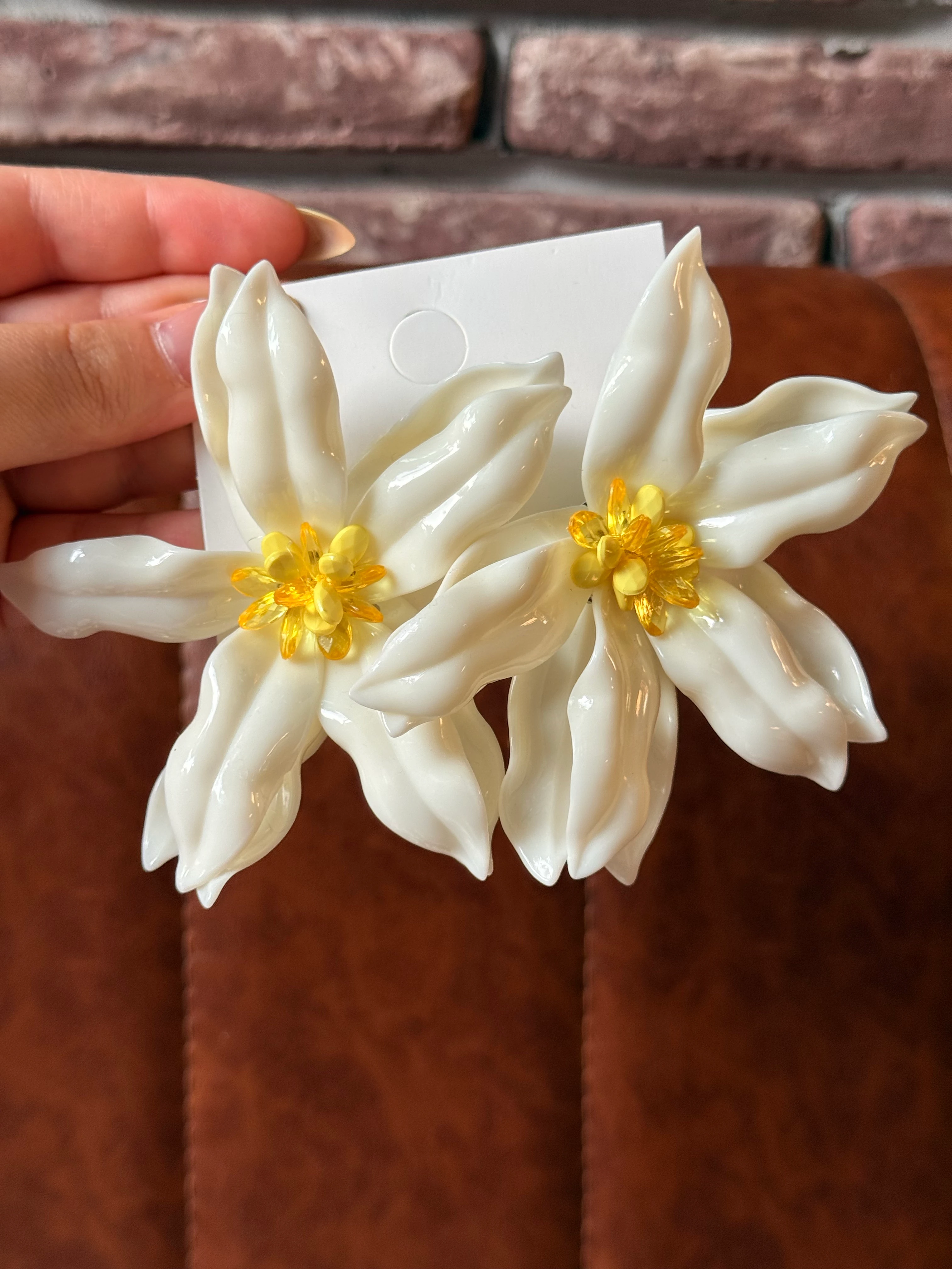 Büyük Hafif Çiçek Küpe