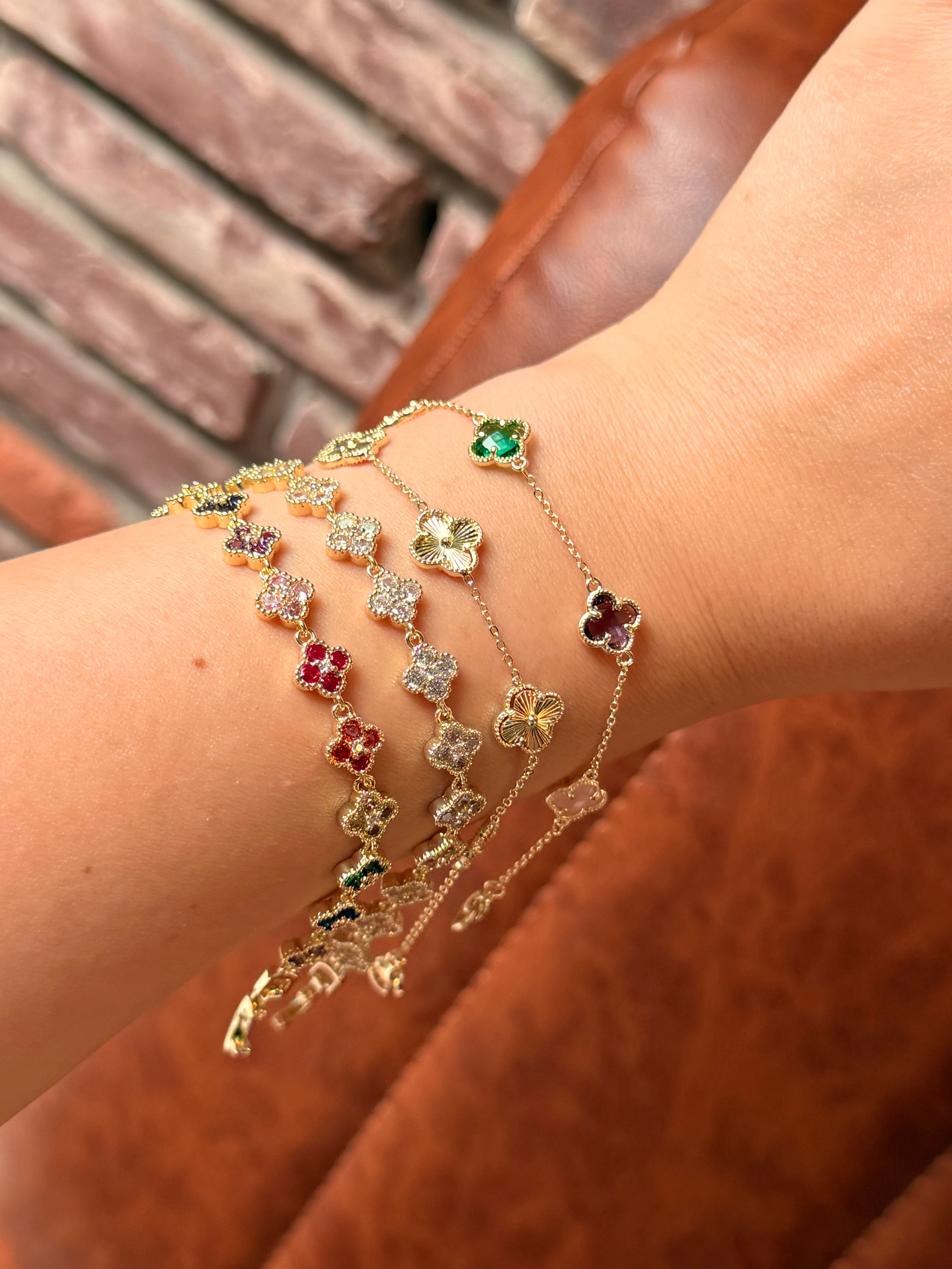 Renkli Taşlı Yonca Bileklik 