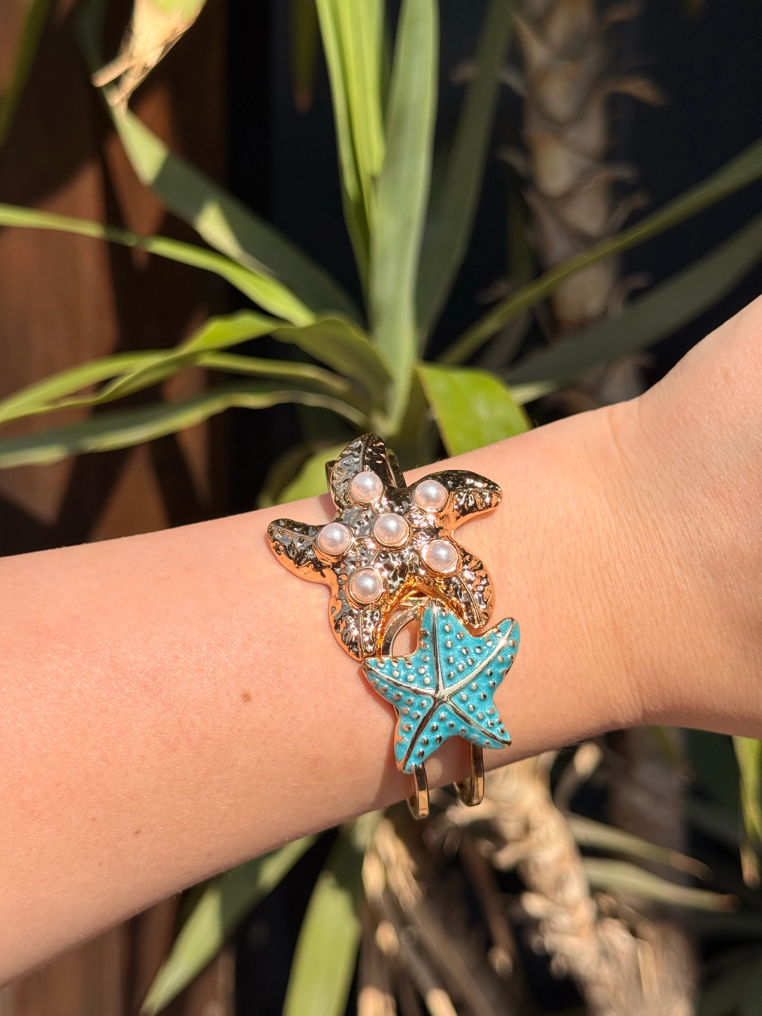 Yıldız Detaylı Kelepçe Bileklik 