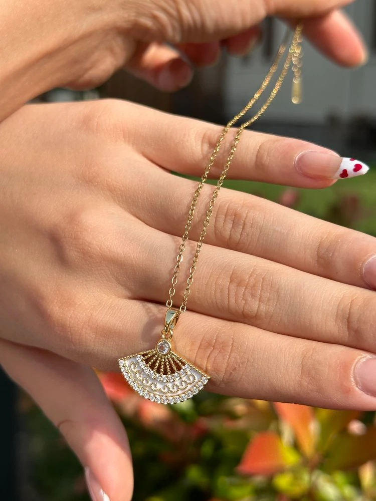 Çelik Yelpaze Kolye