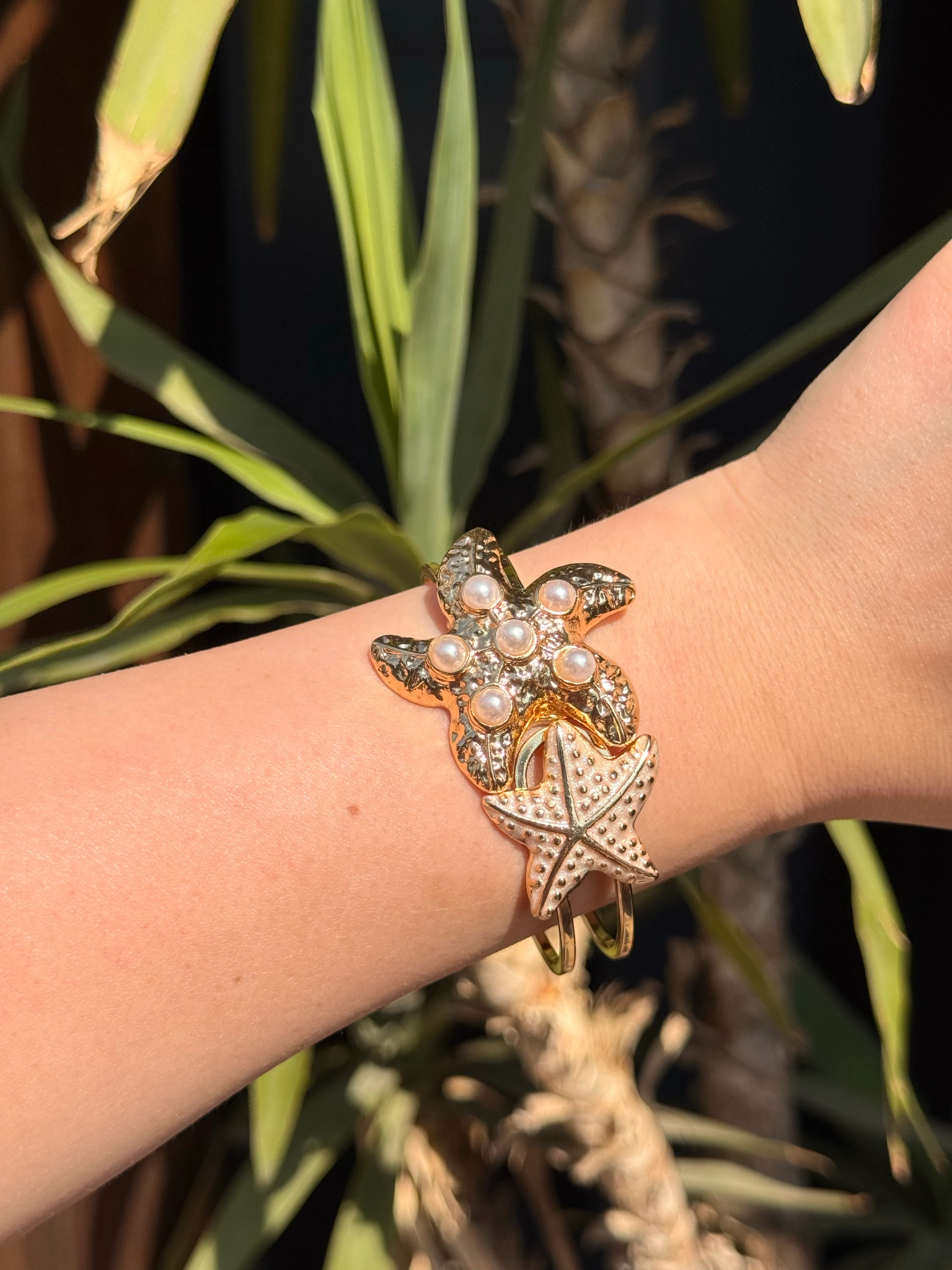 Yıldız Detaylı Kelepçe Bileklik 