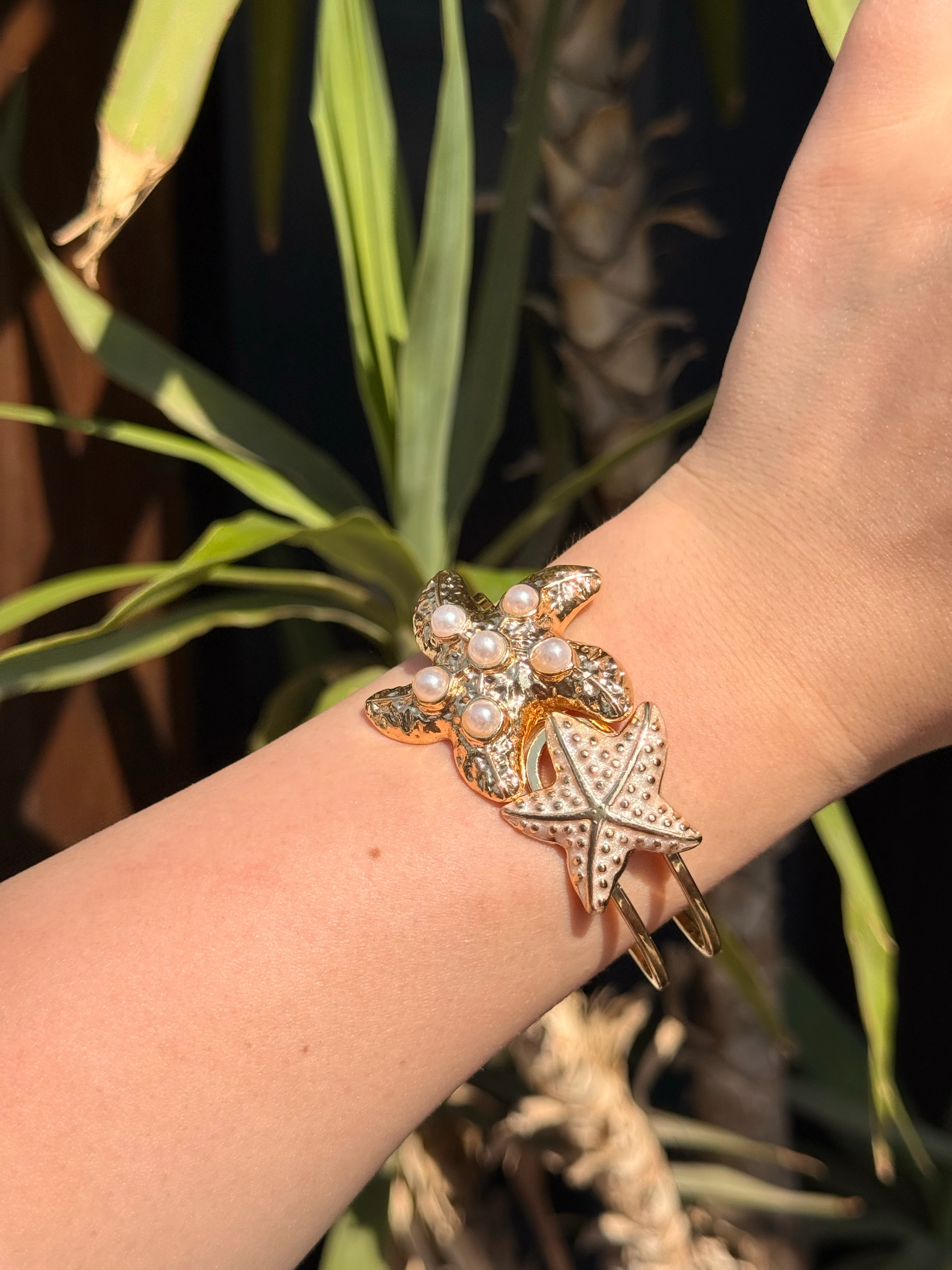 Yıldız Detaylı Kelepçe Bileklik 